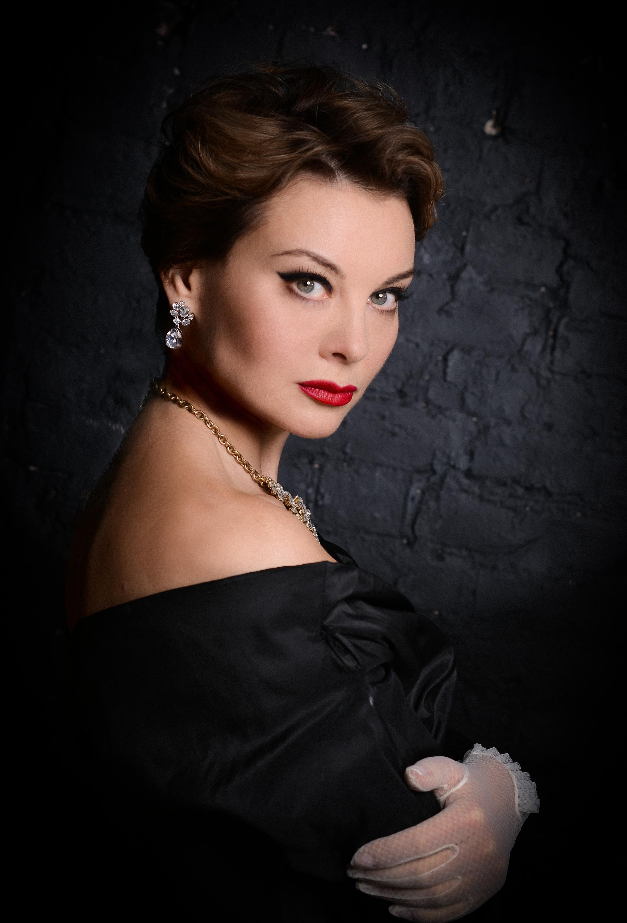 actor Yuliya Rudina large photo