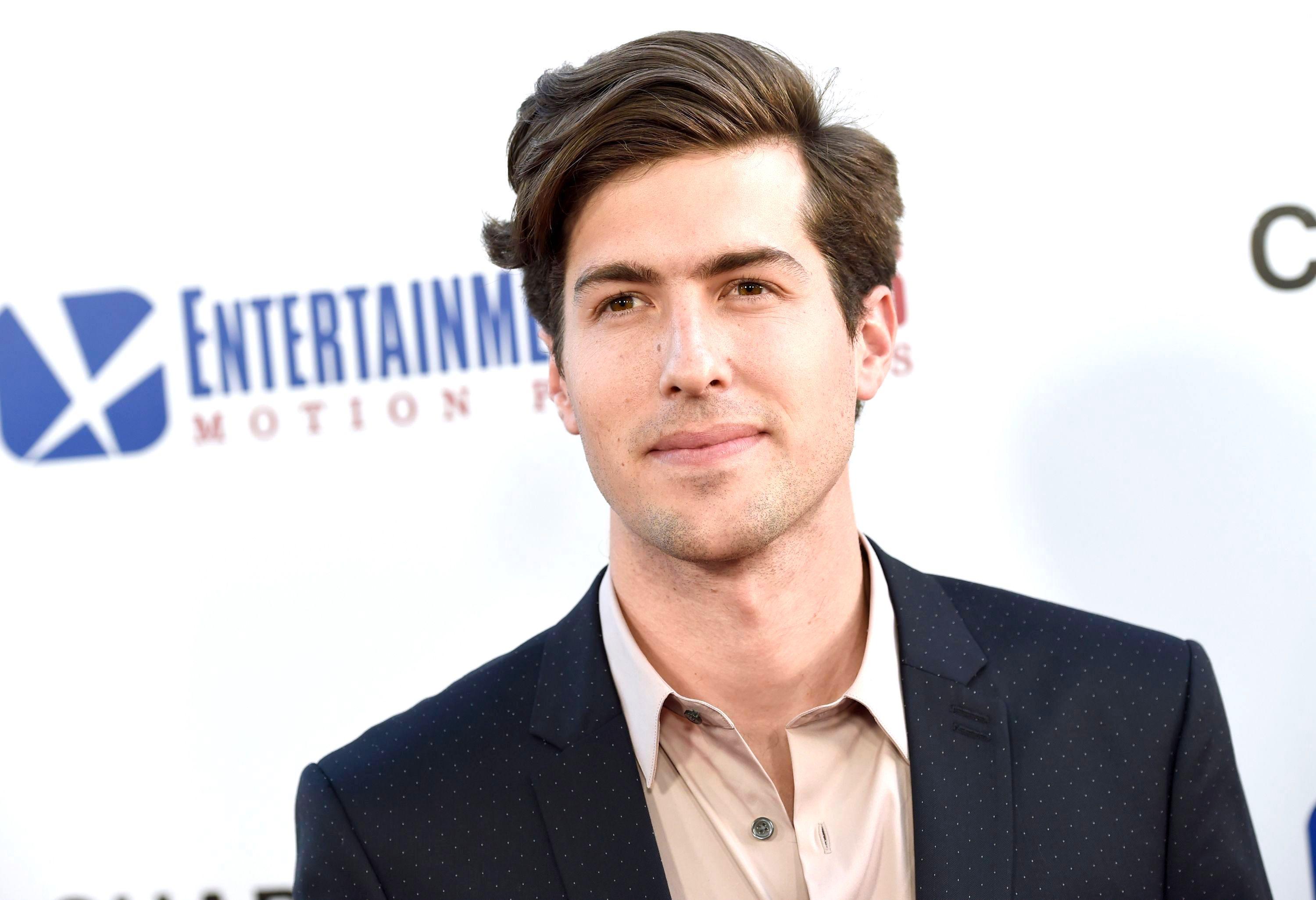 actor Andrew Duplessie large photo