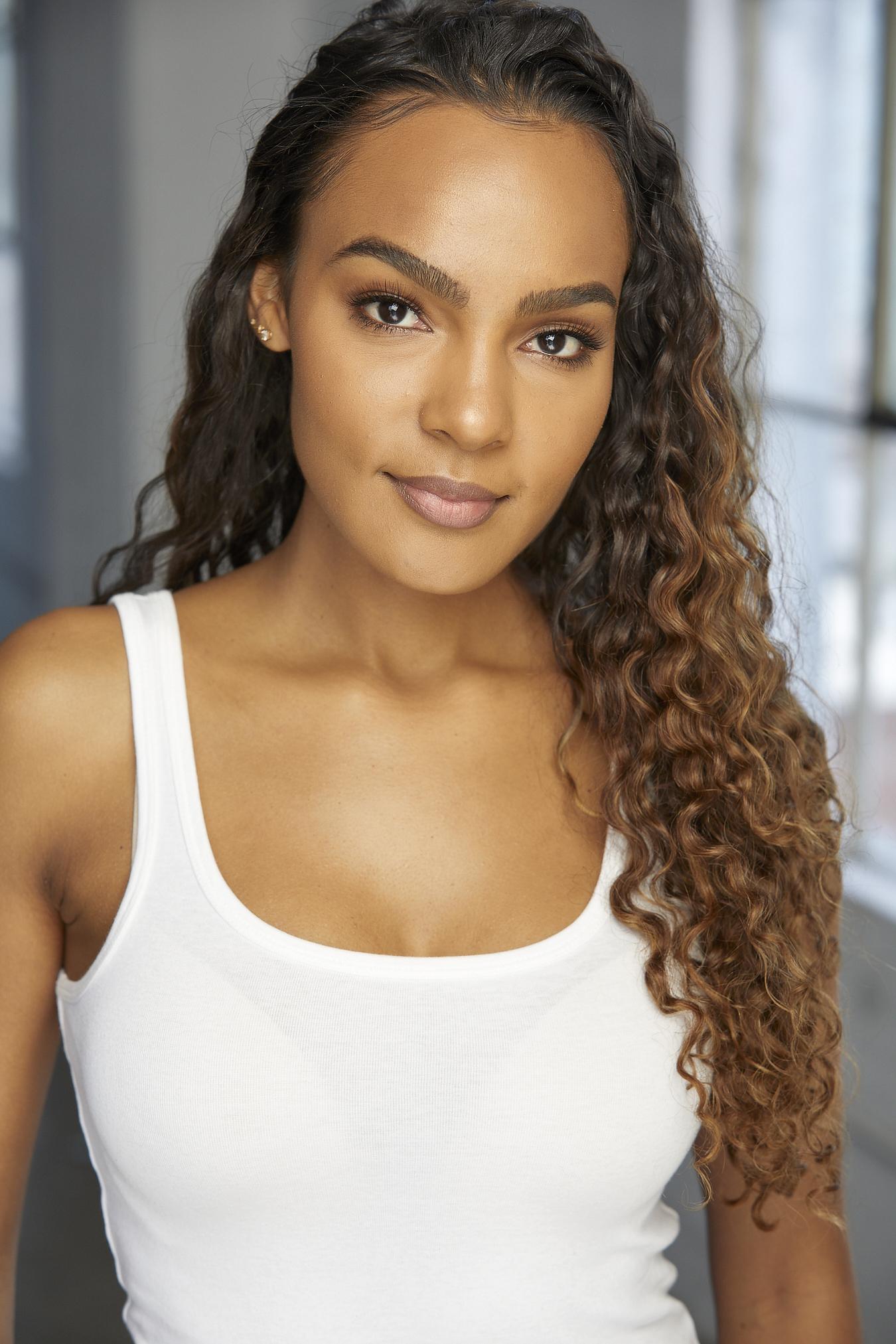 actor Rachel Aladdin large photo