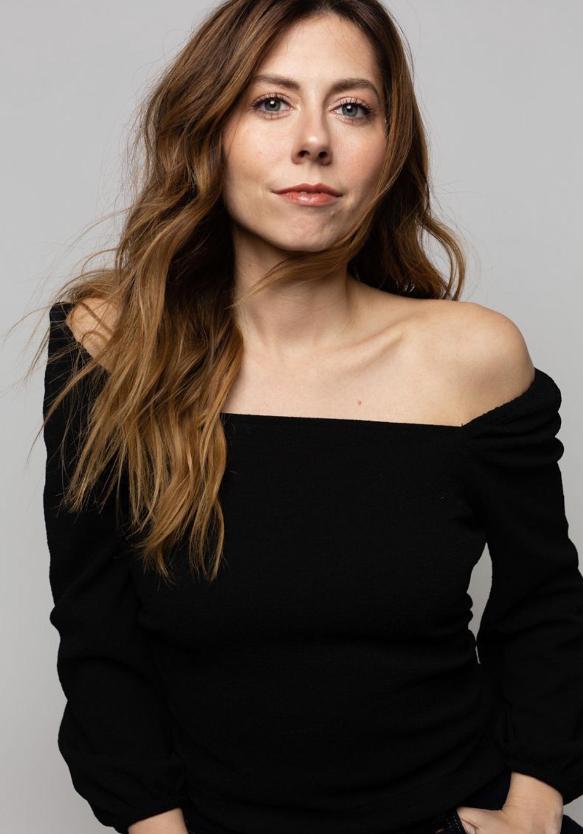 actor Allison Blaize large photo