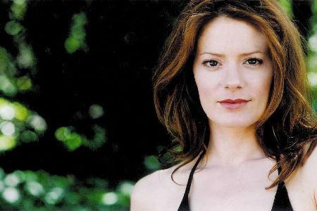 actor Laura Moss large photo