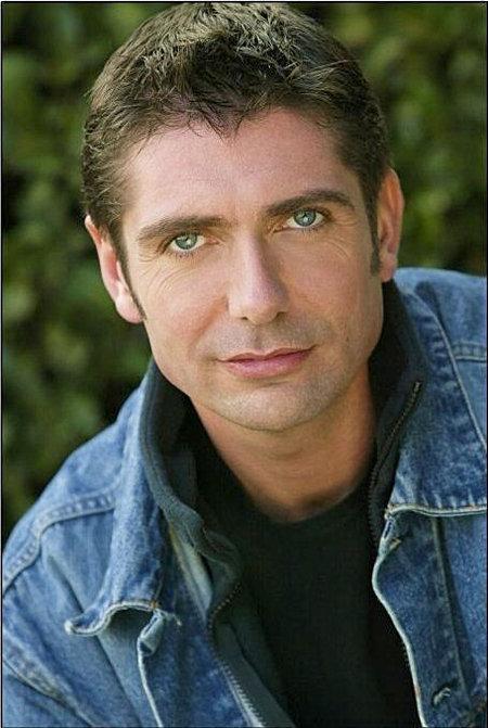 actor Richard Topping large photo