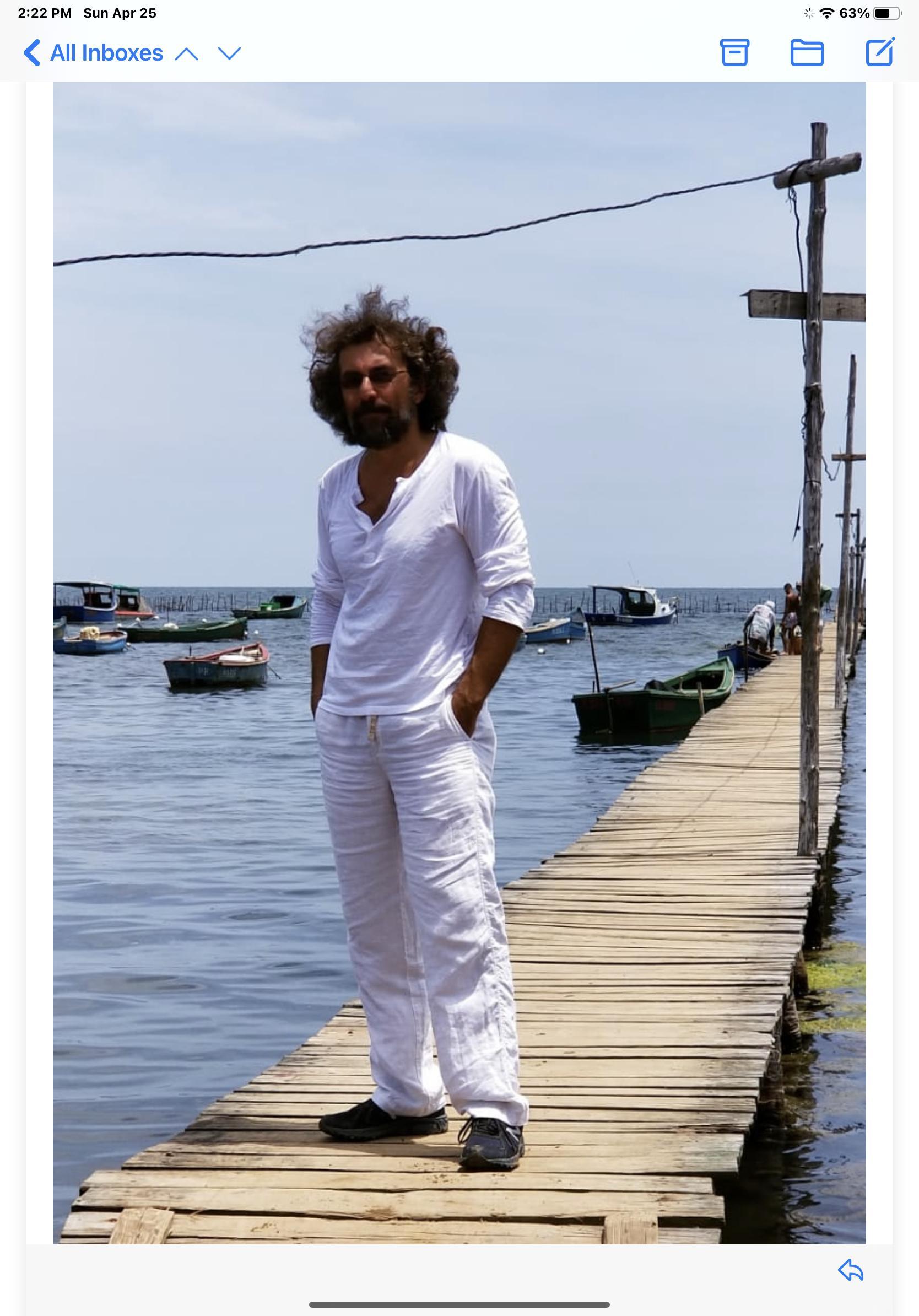 actor Alex Veadov large photo