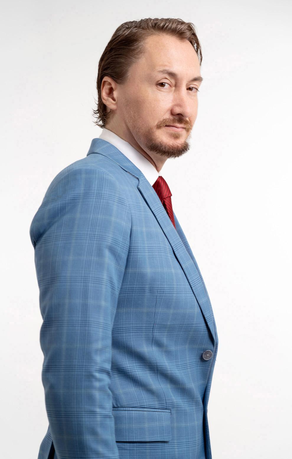 actor Greg Garcia large photo