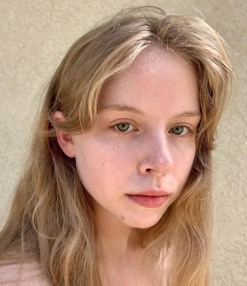 actor Michelle Marie Fugiel large photo