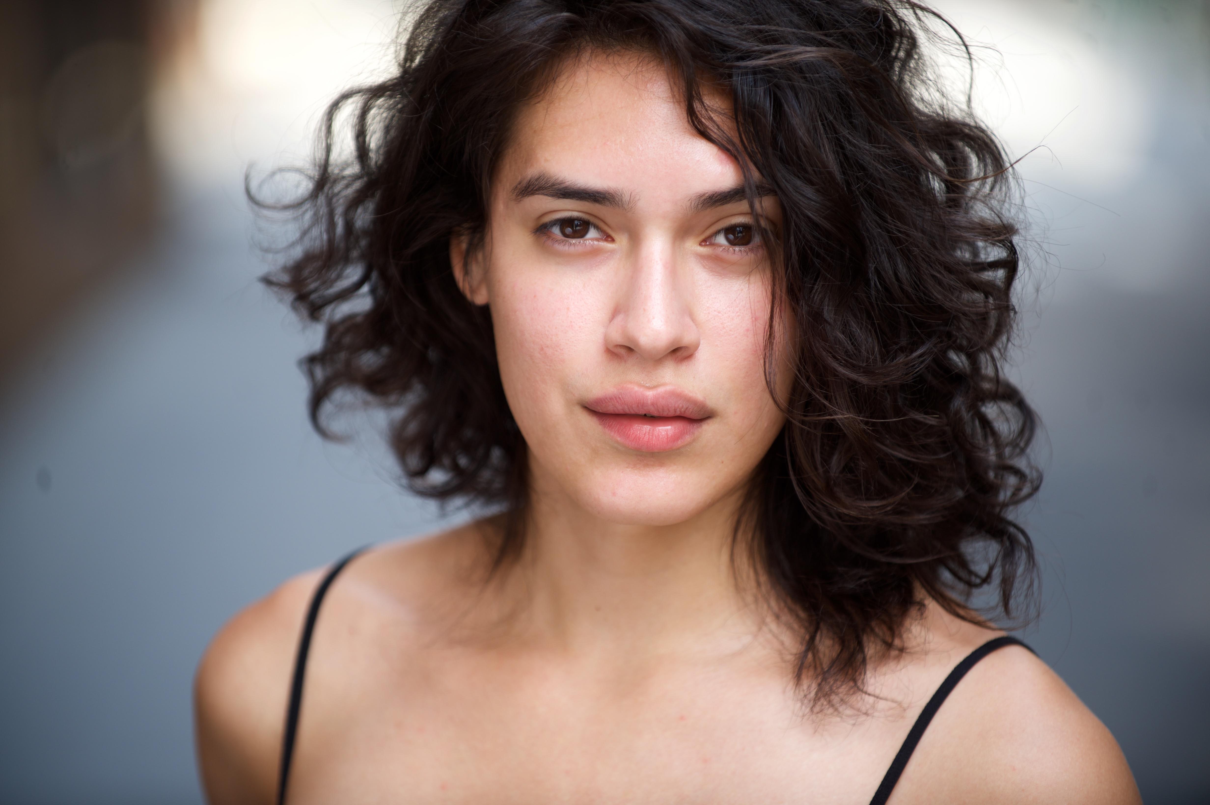 actor Carlie Guevara large photo