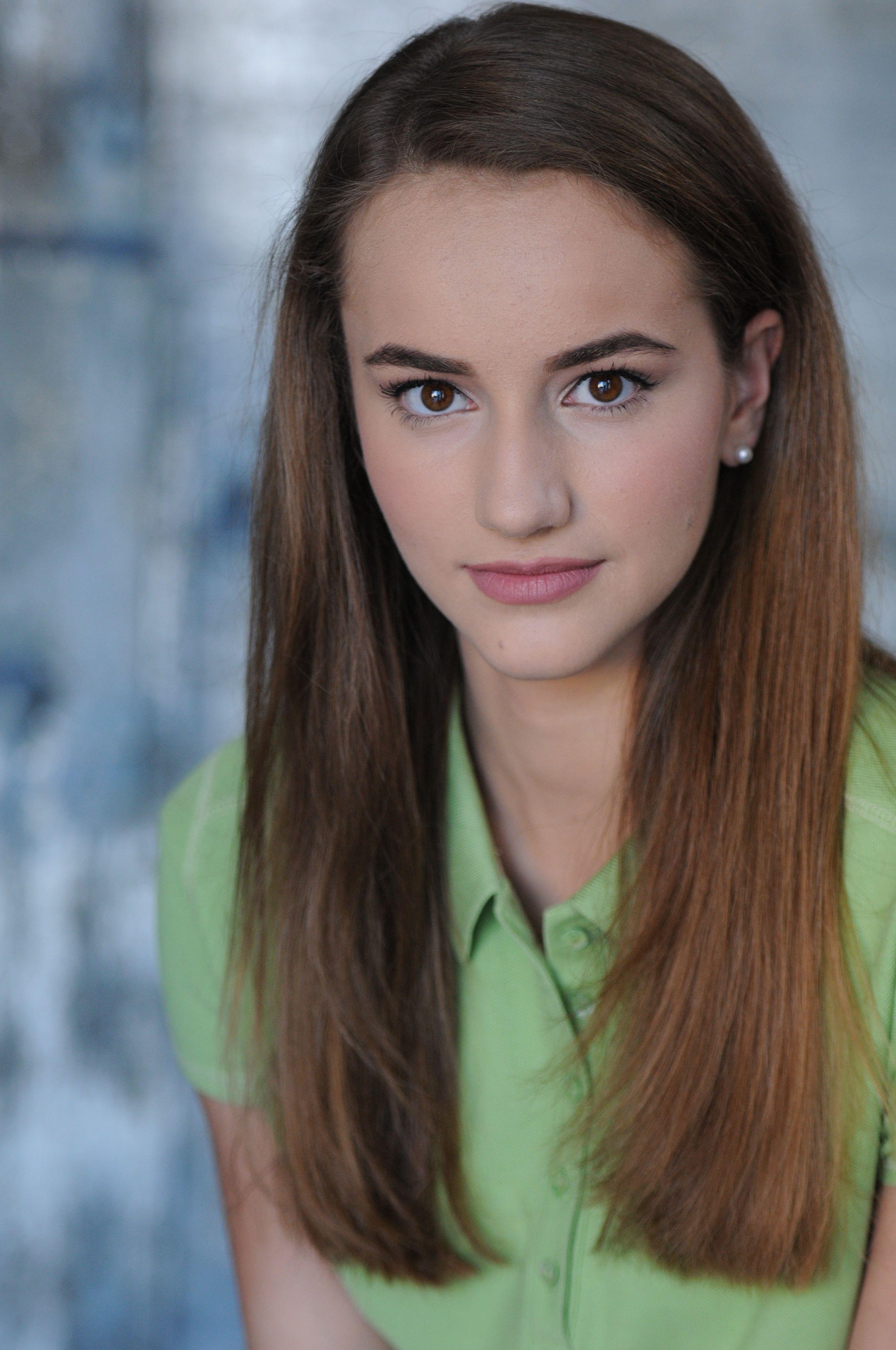 actor Shelby Lyon large photo