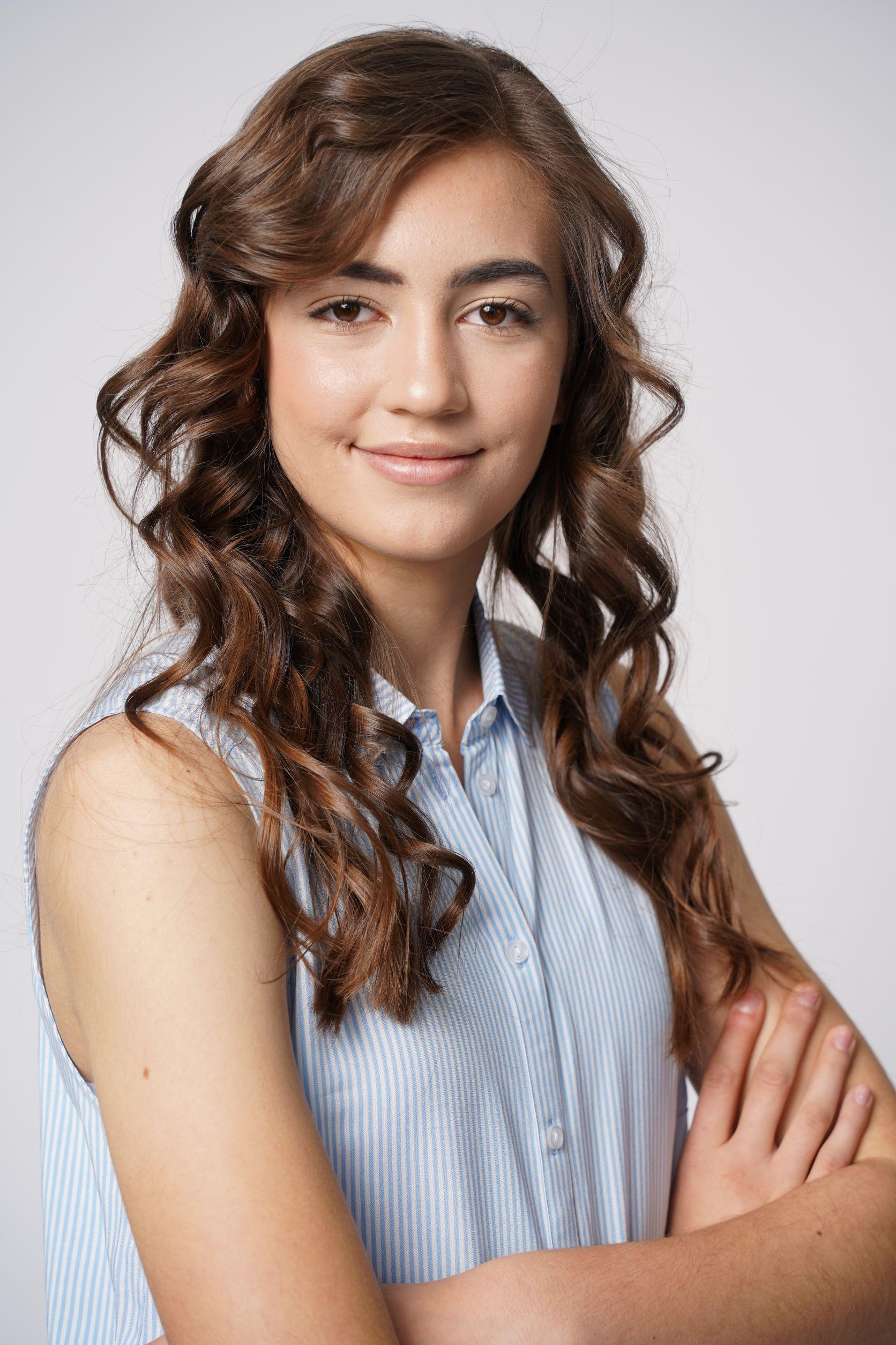 actor Dakota Wynn large photo