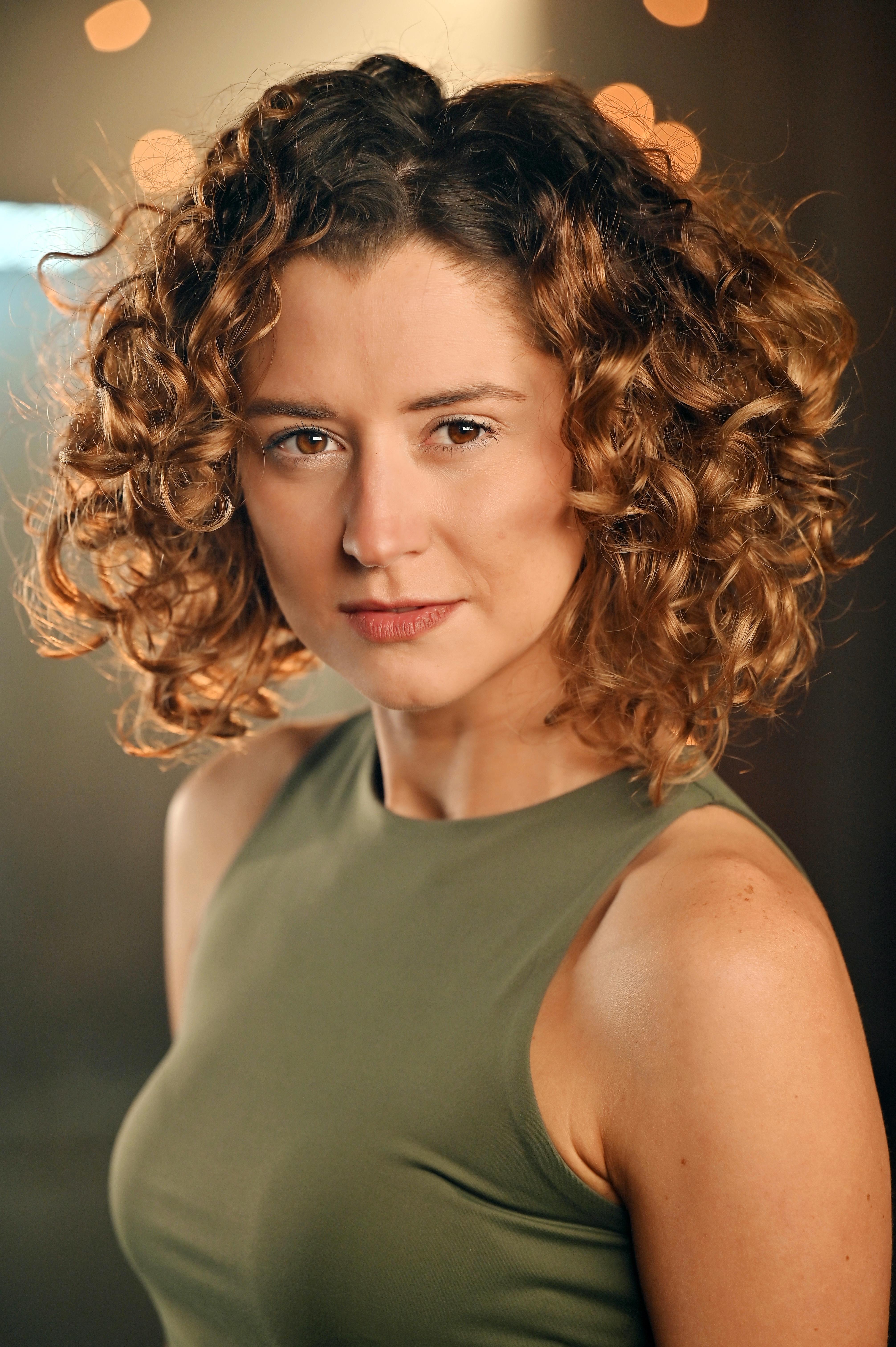 actor Nicolette Acosta large photo