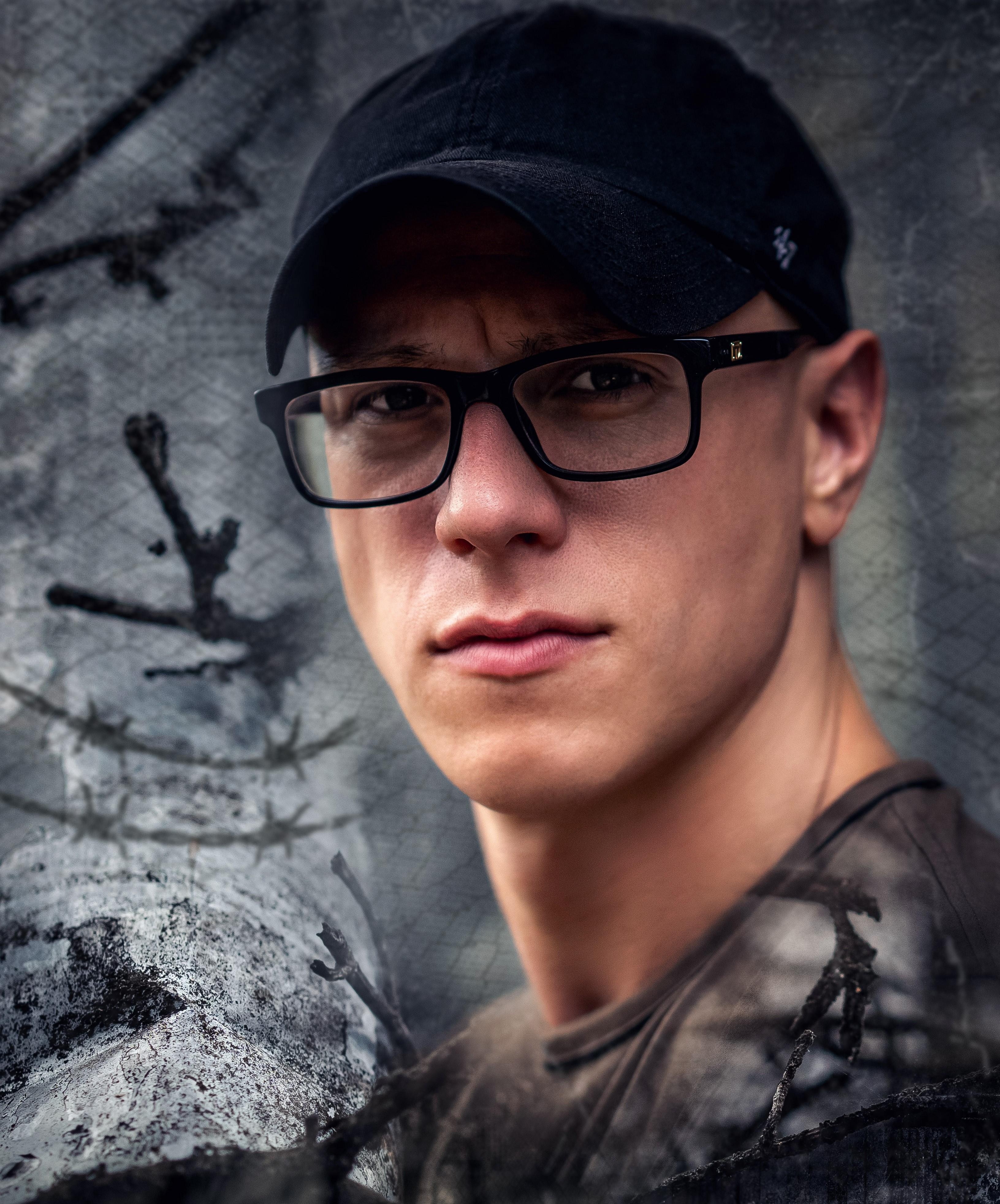 actor Tanner Wiseman large photo