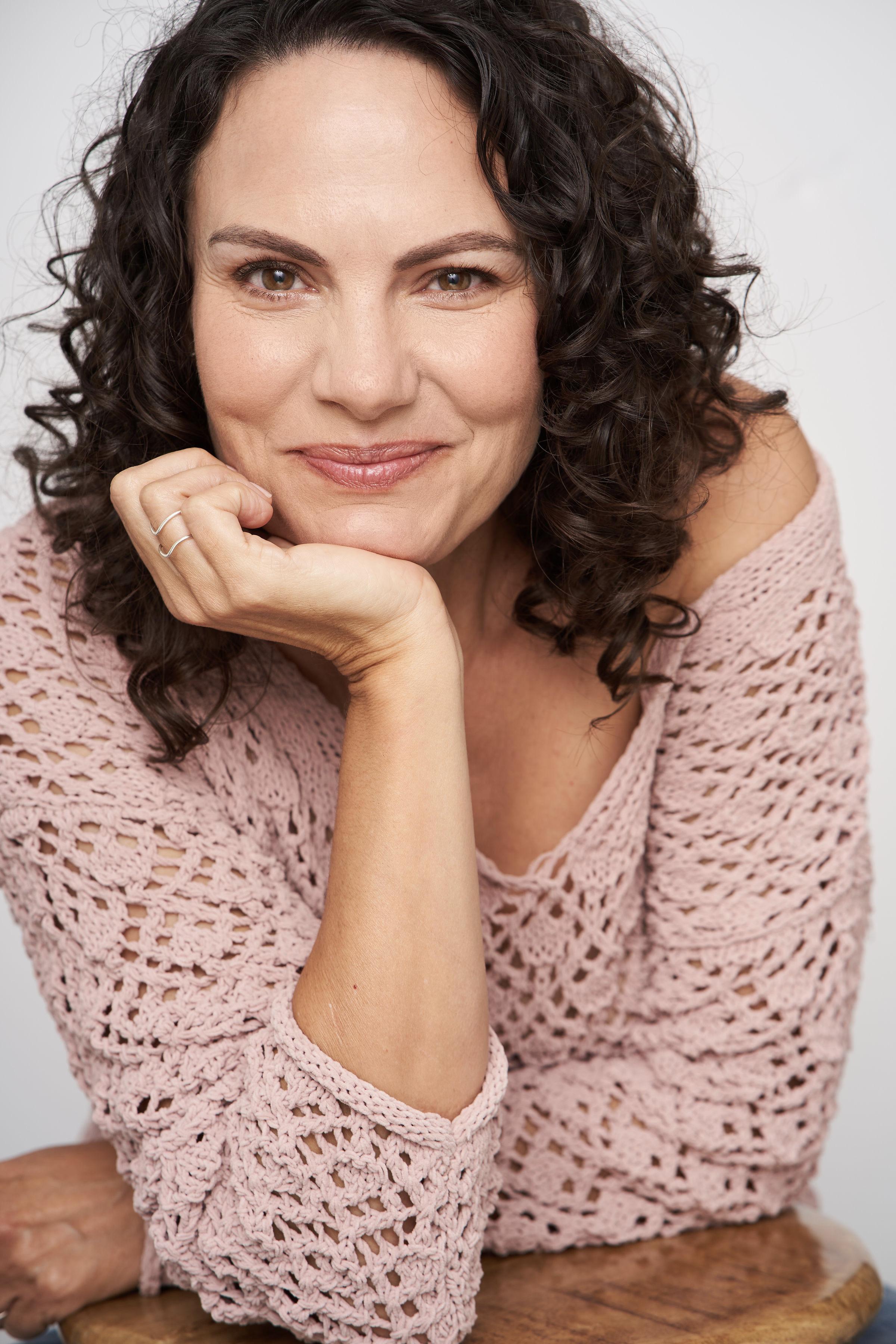 actor Jennifer Christopher large photo