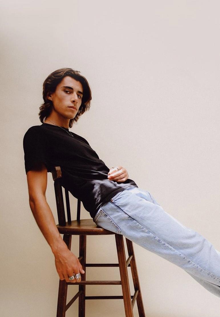 actor Georgie Farmer large photo