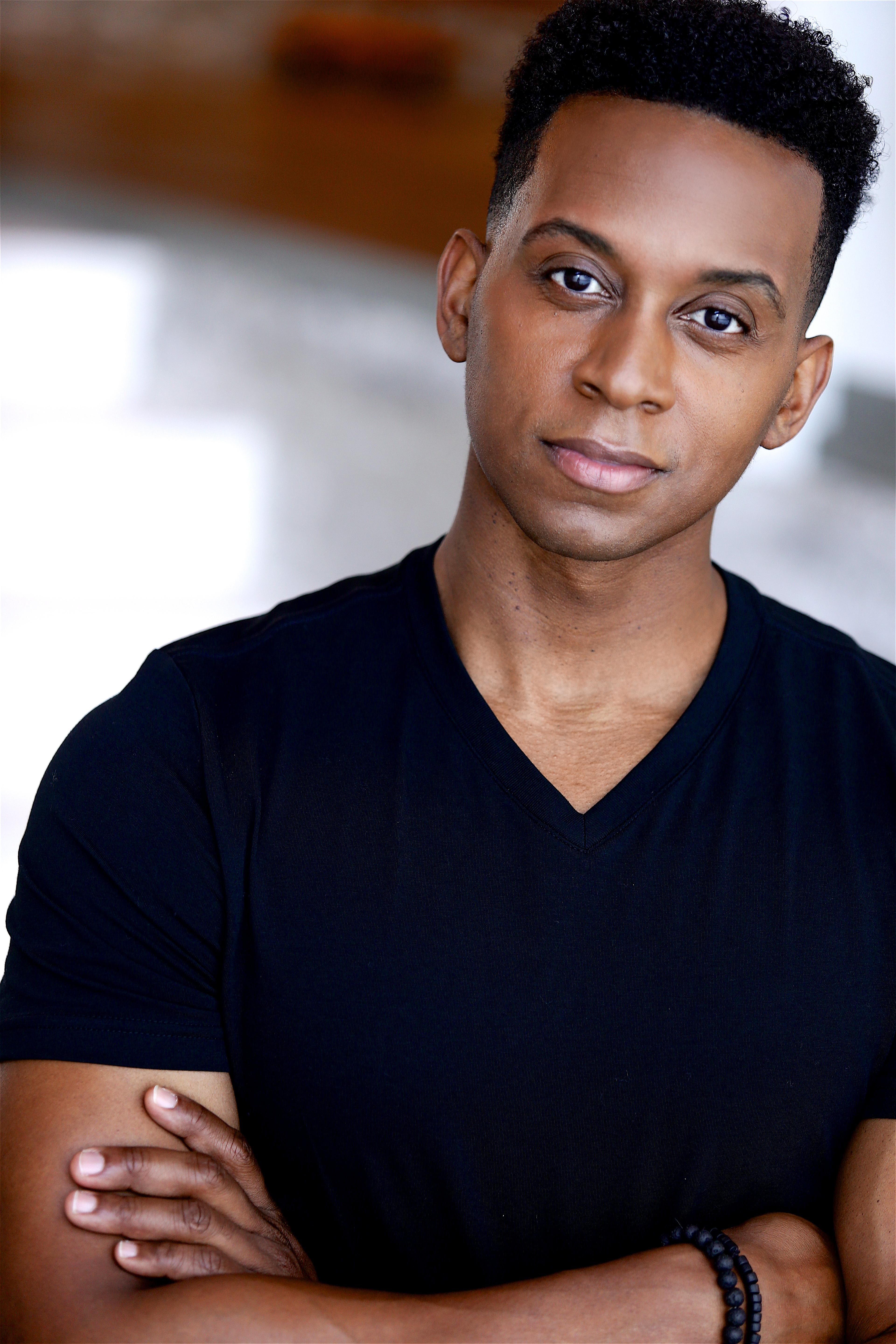 actor Topher Hall large photo