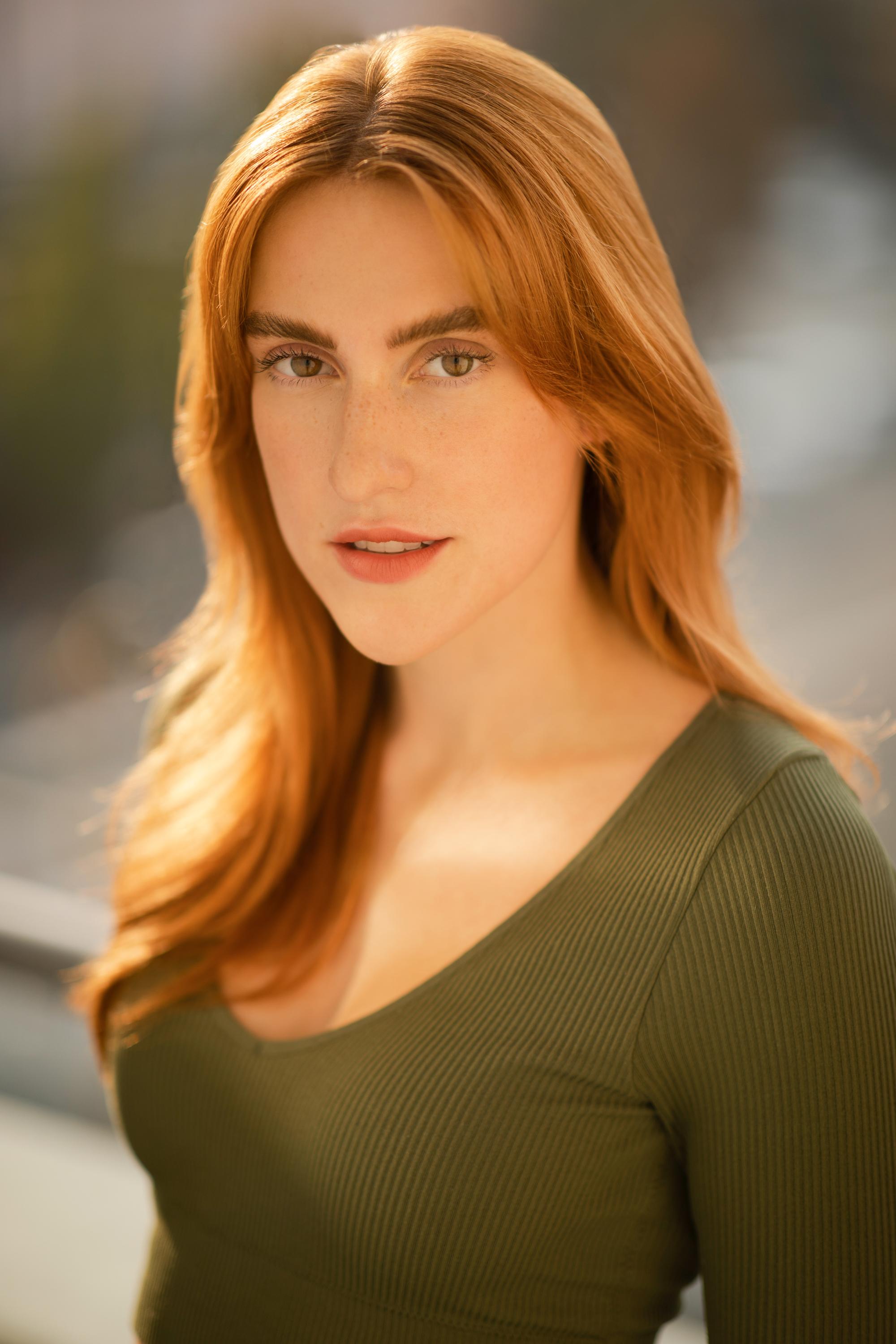 actor Tara Whatley large photo