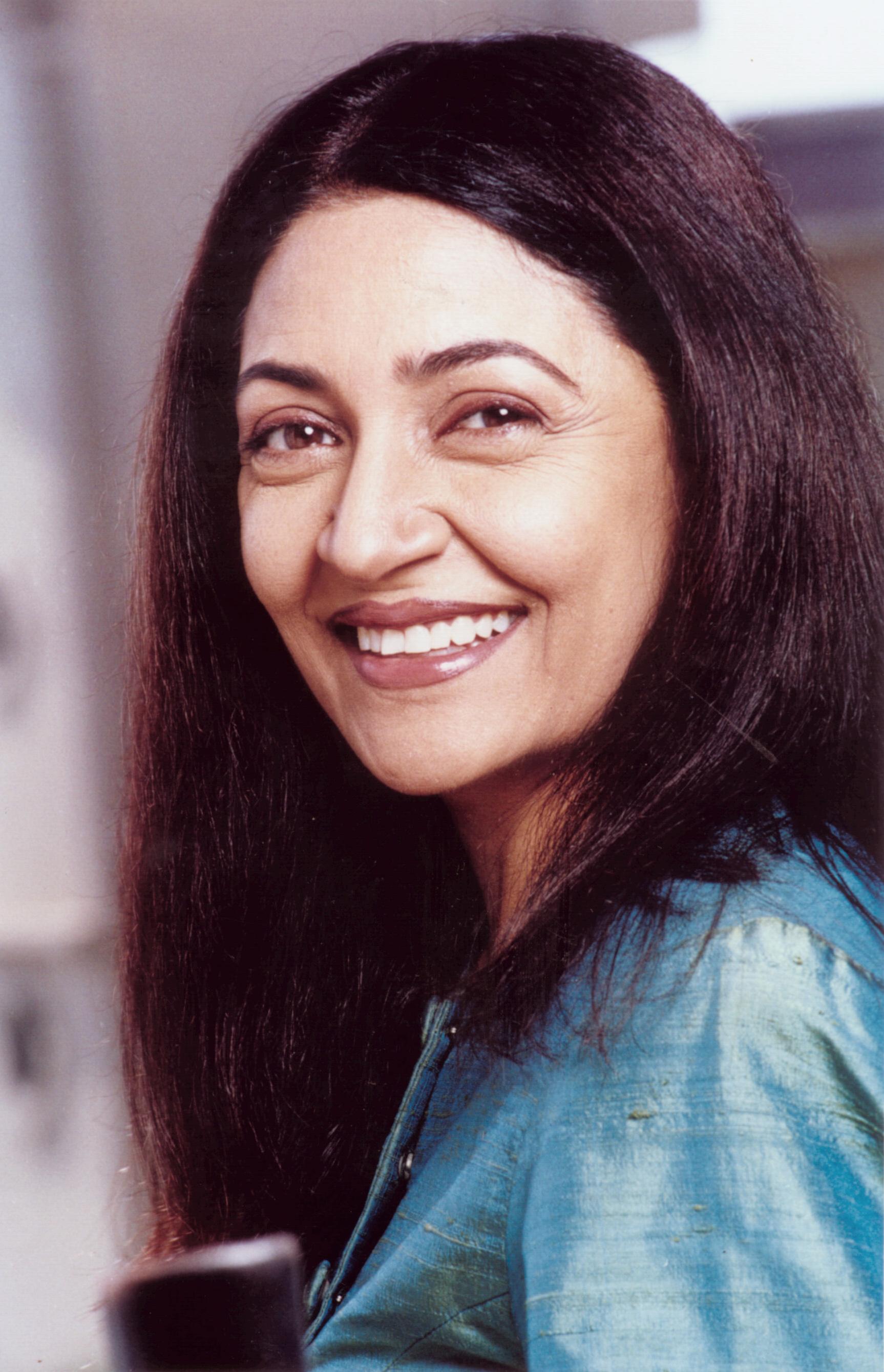 actor Deepti Naval large photo