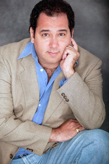 actor Sascha Saballett large photo