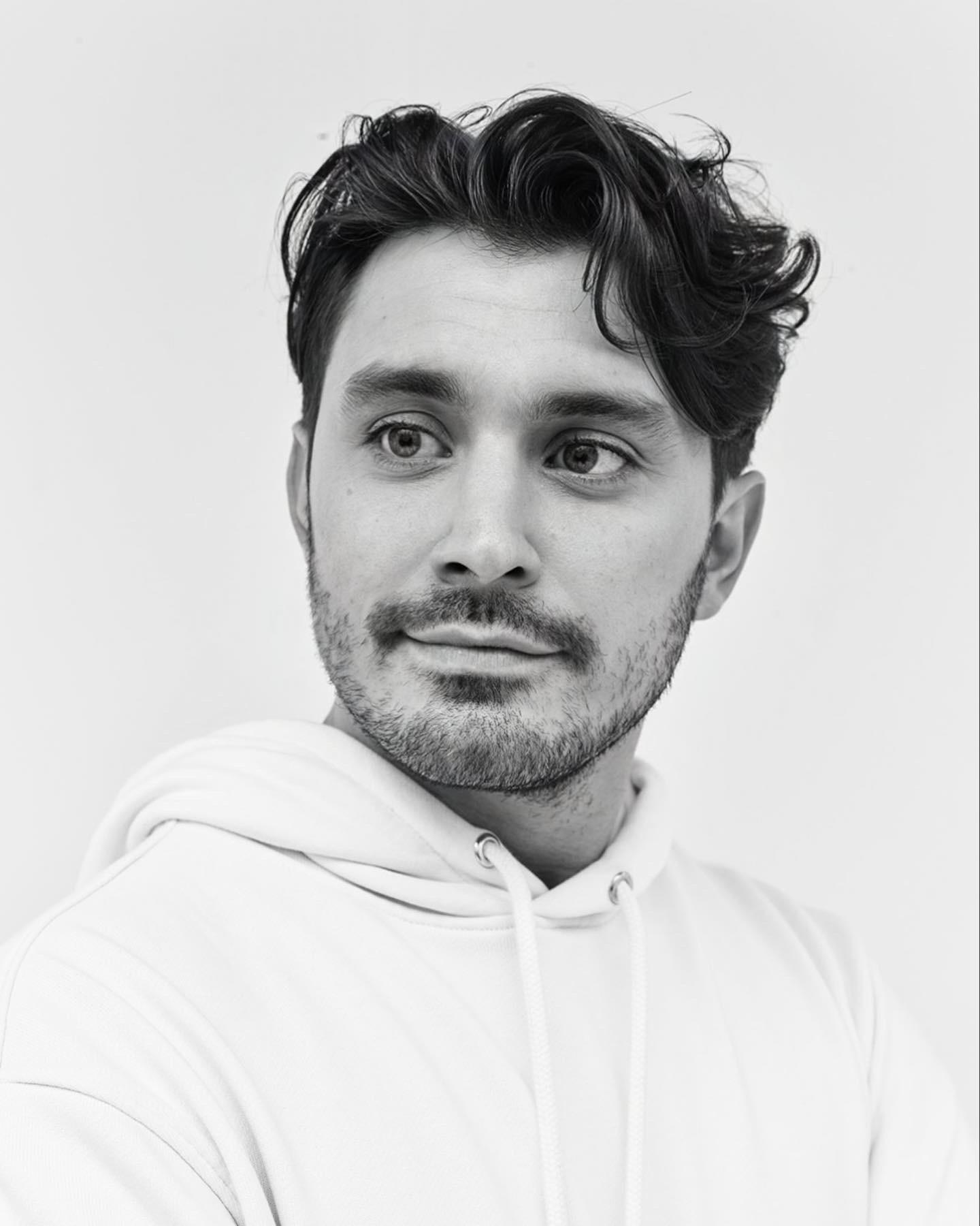 actor Scott Shilstone large photo