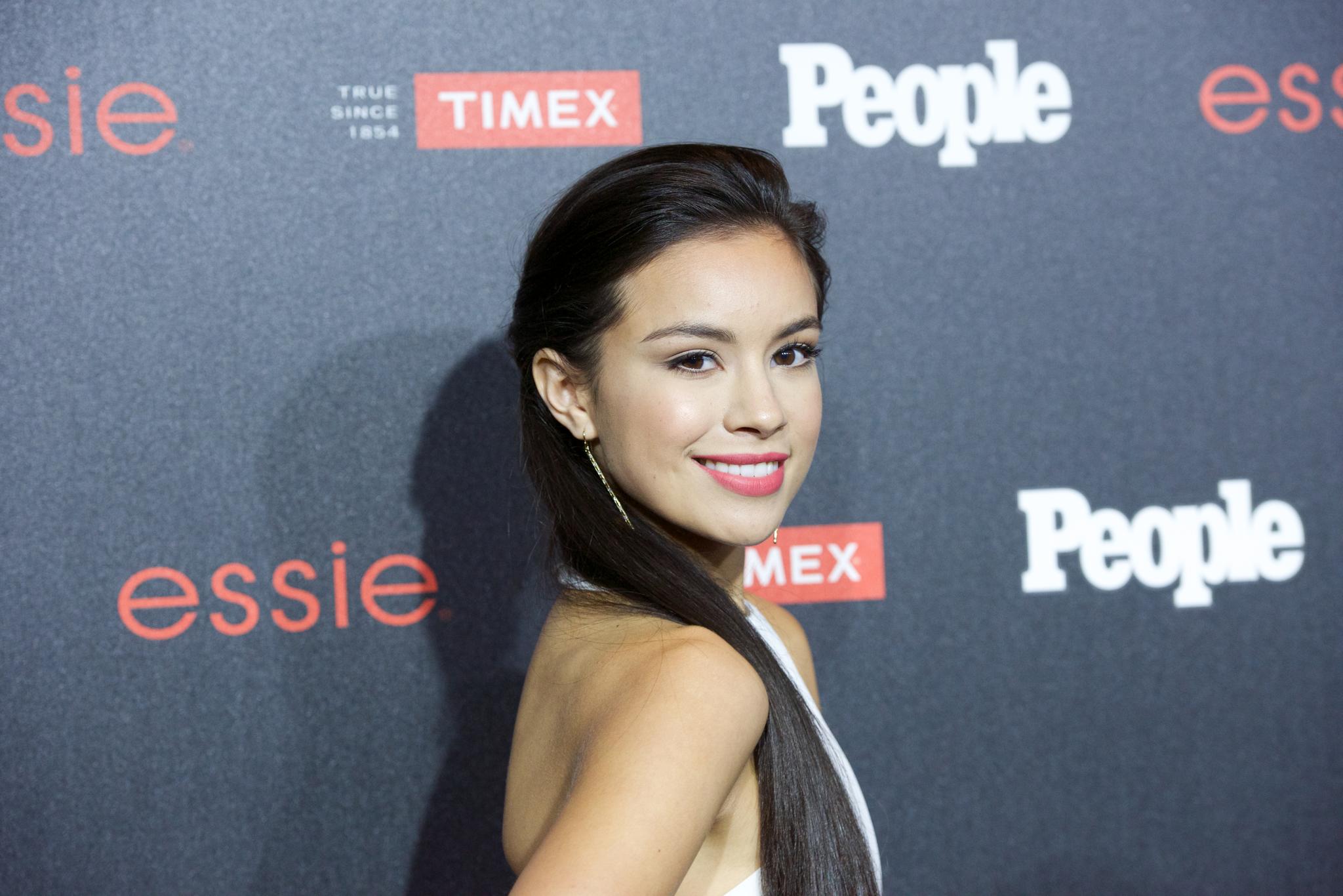 actor Madalyn Horcher large photo