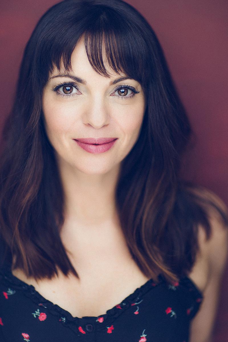 actor Adriana DeMeo large photo