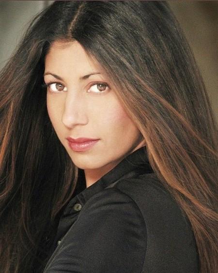 actor Danielle Jacobs large photo