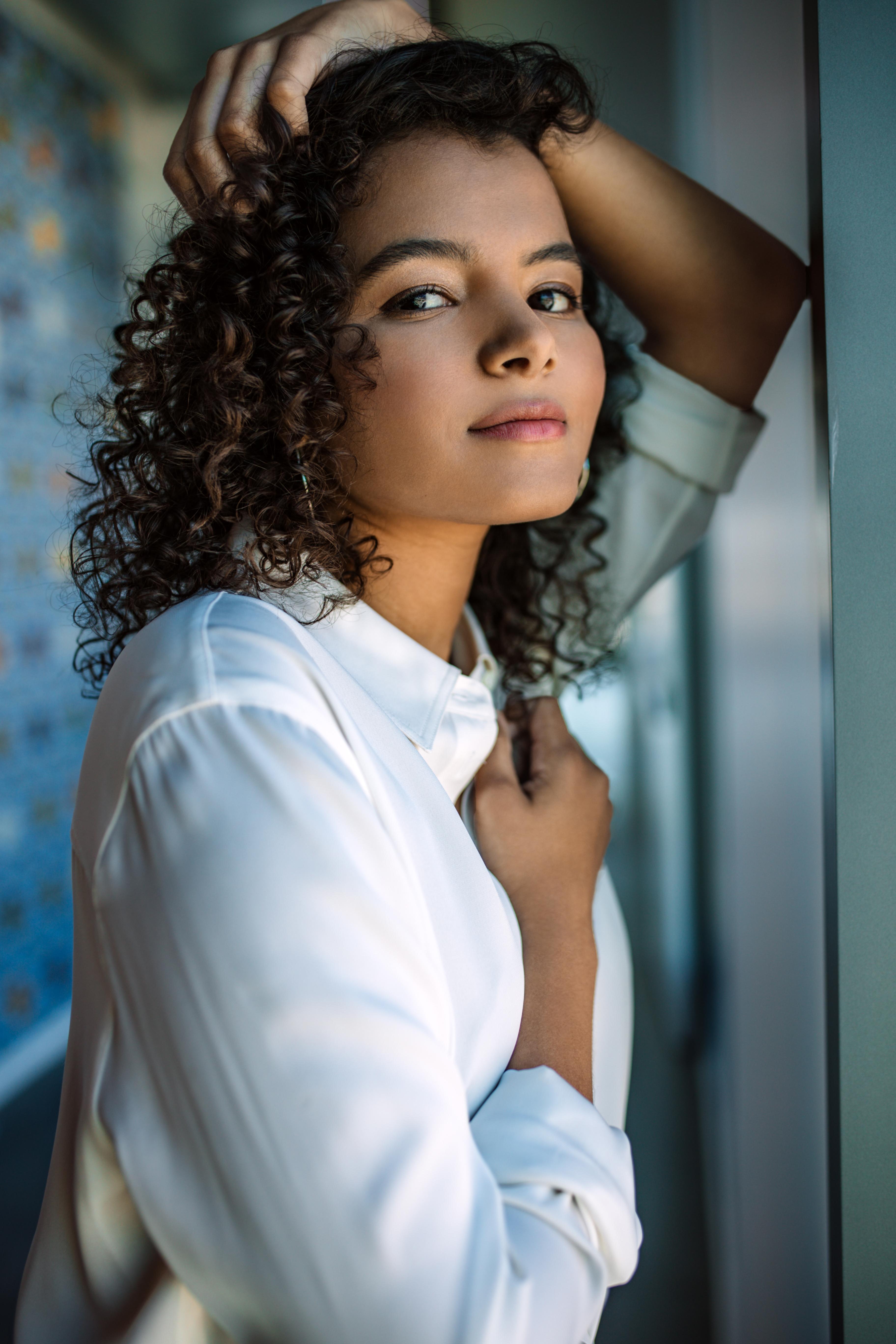 actor Deja Monique Cruz large photo