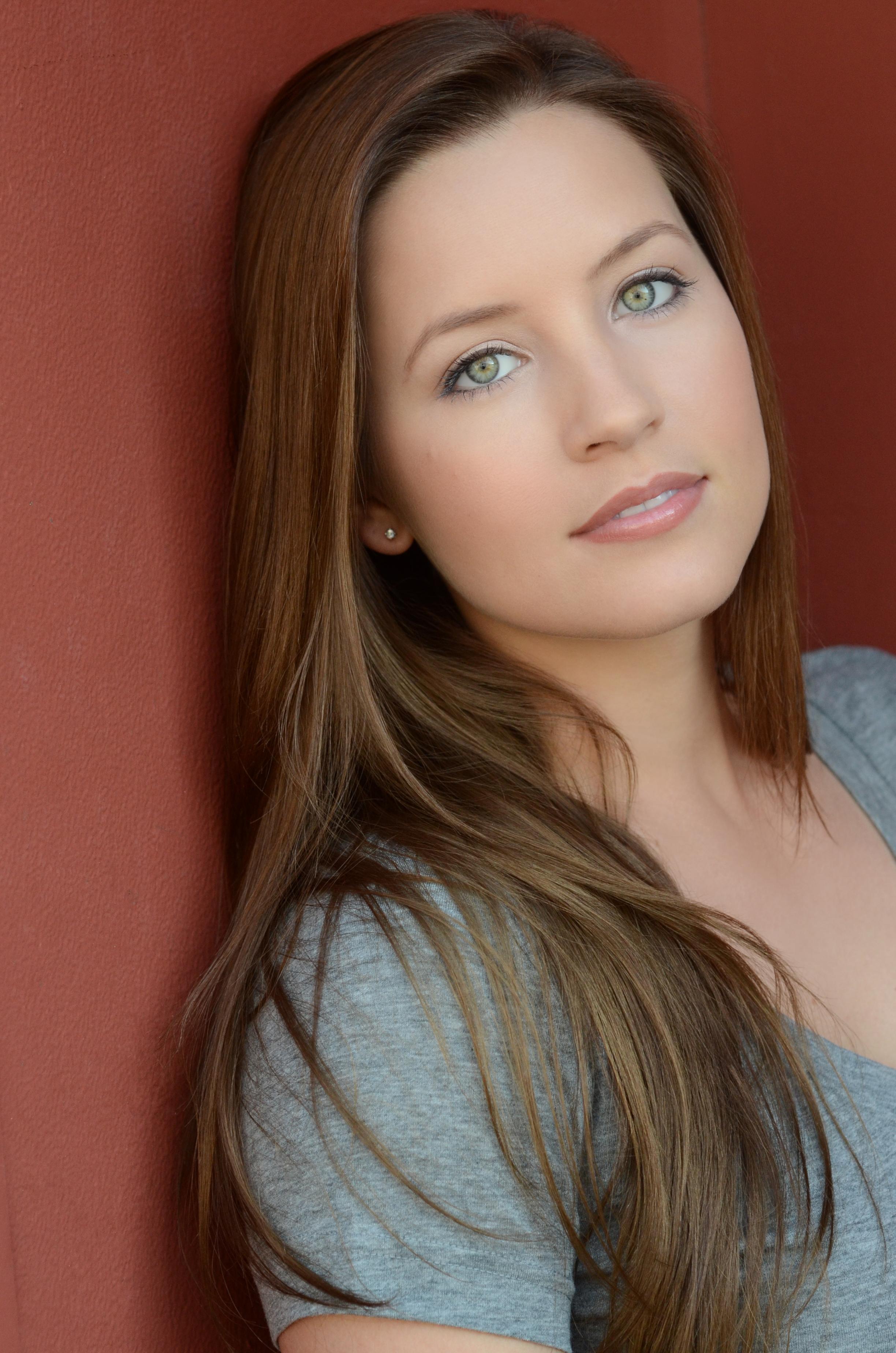 actor Ashley White large photo