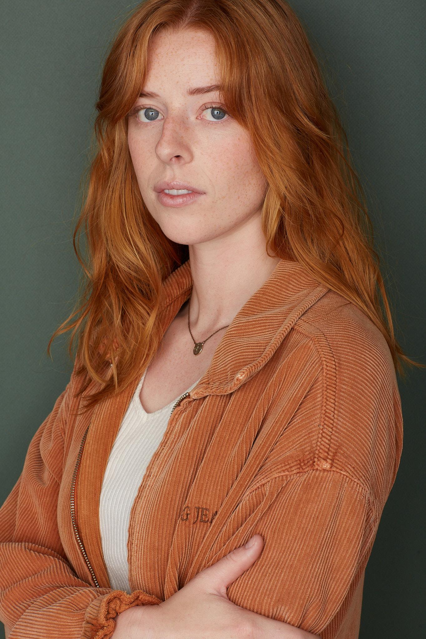 actor Ansley Hutchinson large photo