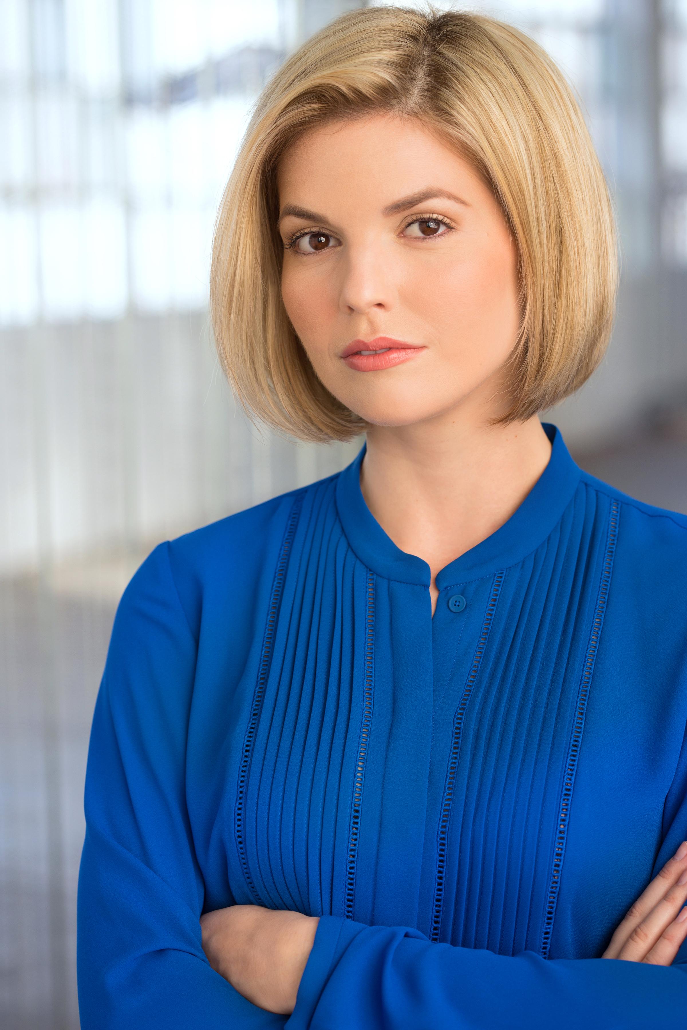 actor Eliza Bonev large photo