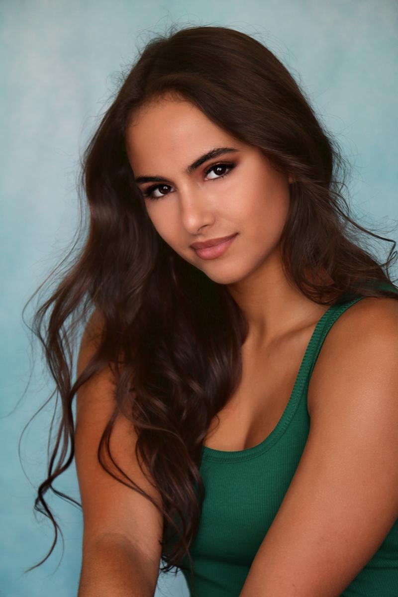 actor Mercedes Gutierrez large photo