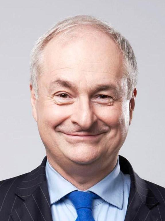 actor Paul Gambaccini large photo