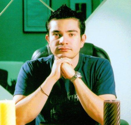 actor Robert Aceves large photo