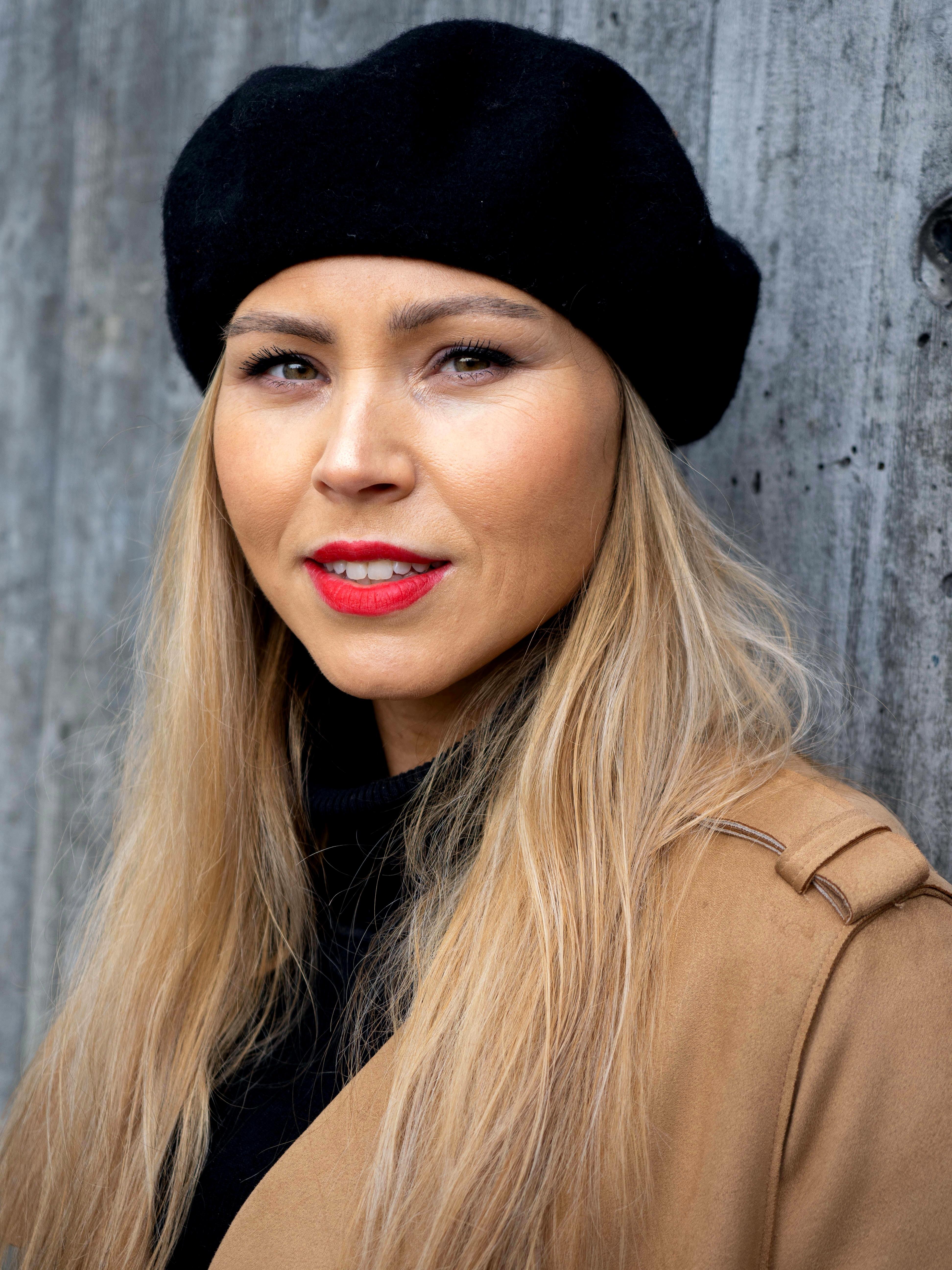 actor Camilla Gullbrekken large photo