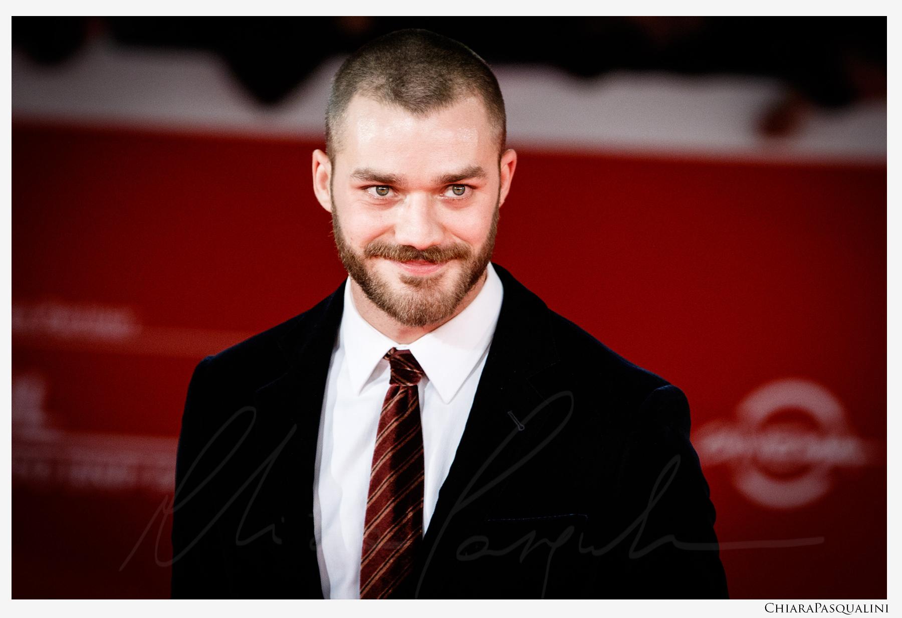actor Lorenzo Richelmy large photo