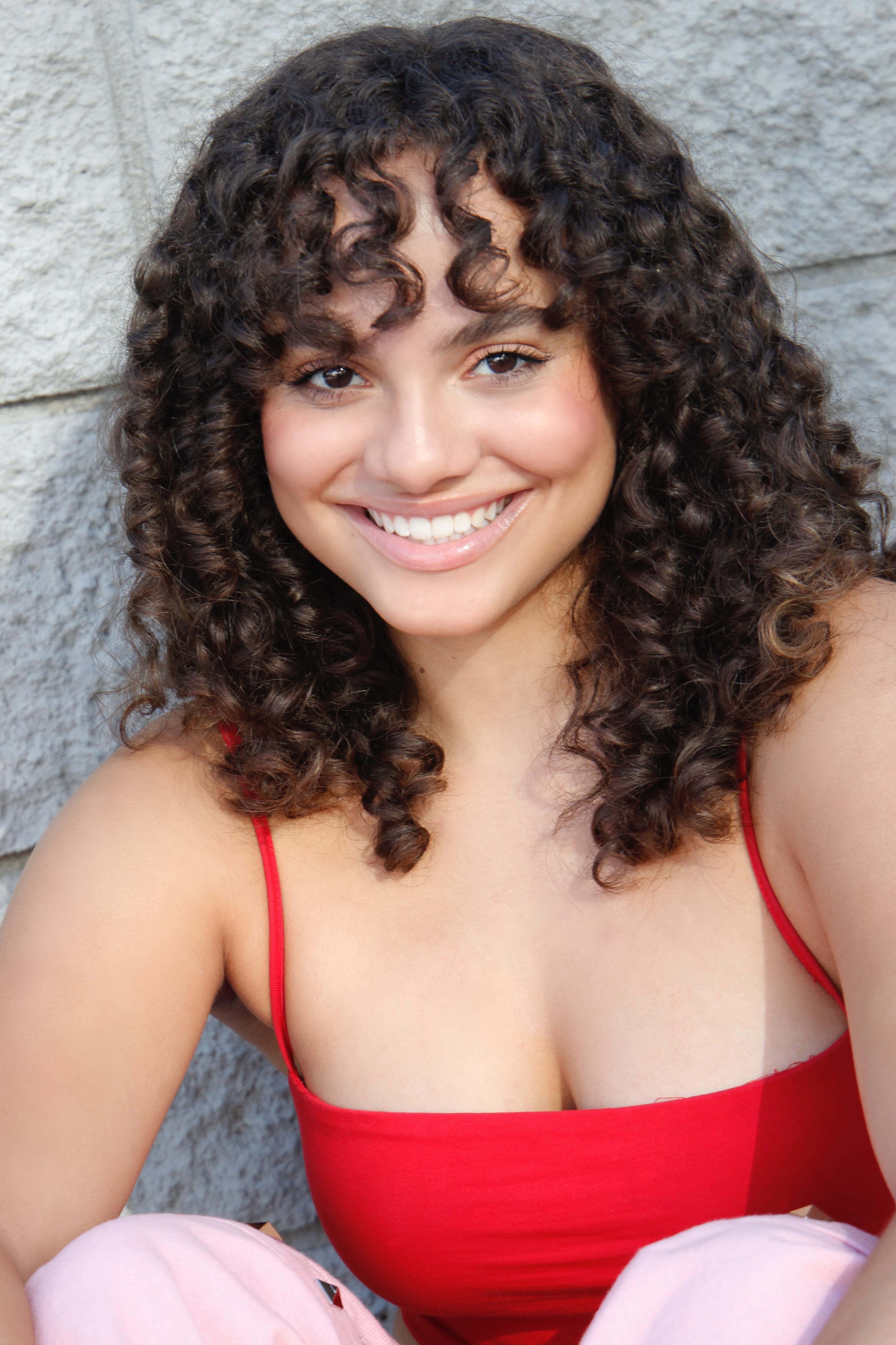 actor Sienna Ribeiro large photo