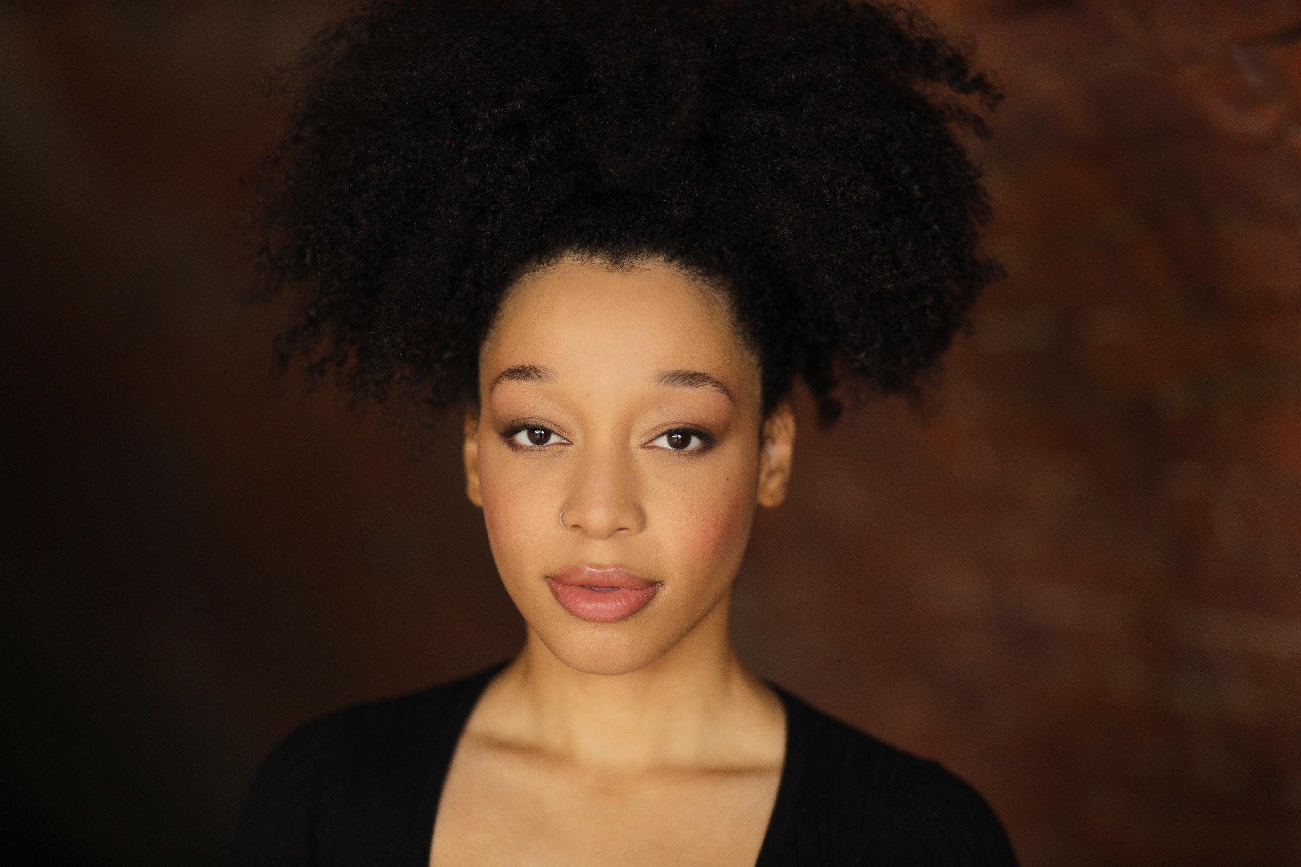 actor Amber Reauchean Williams large photo