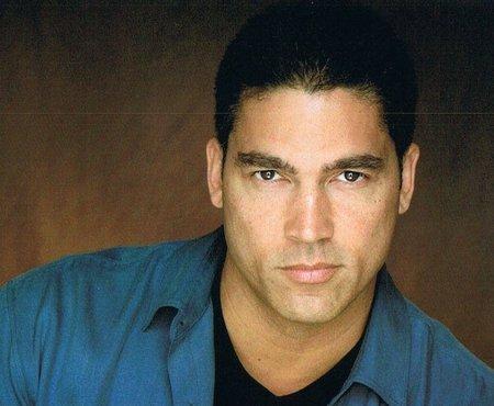 actor Jeffrey De Serrano large photo