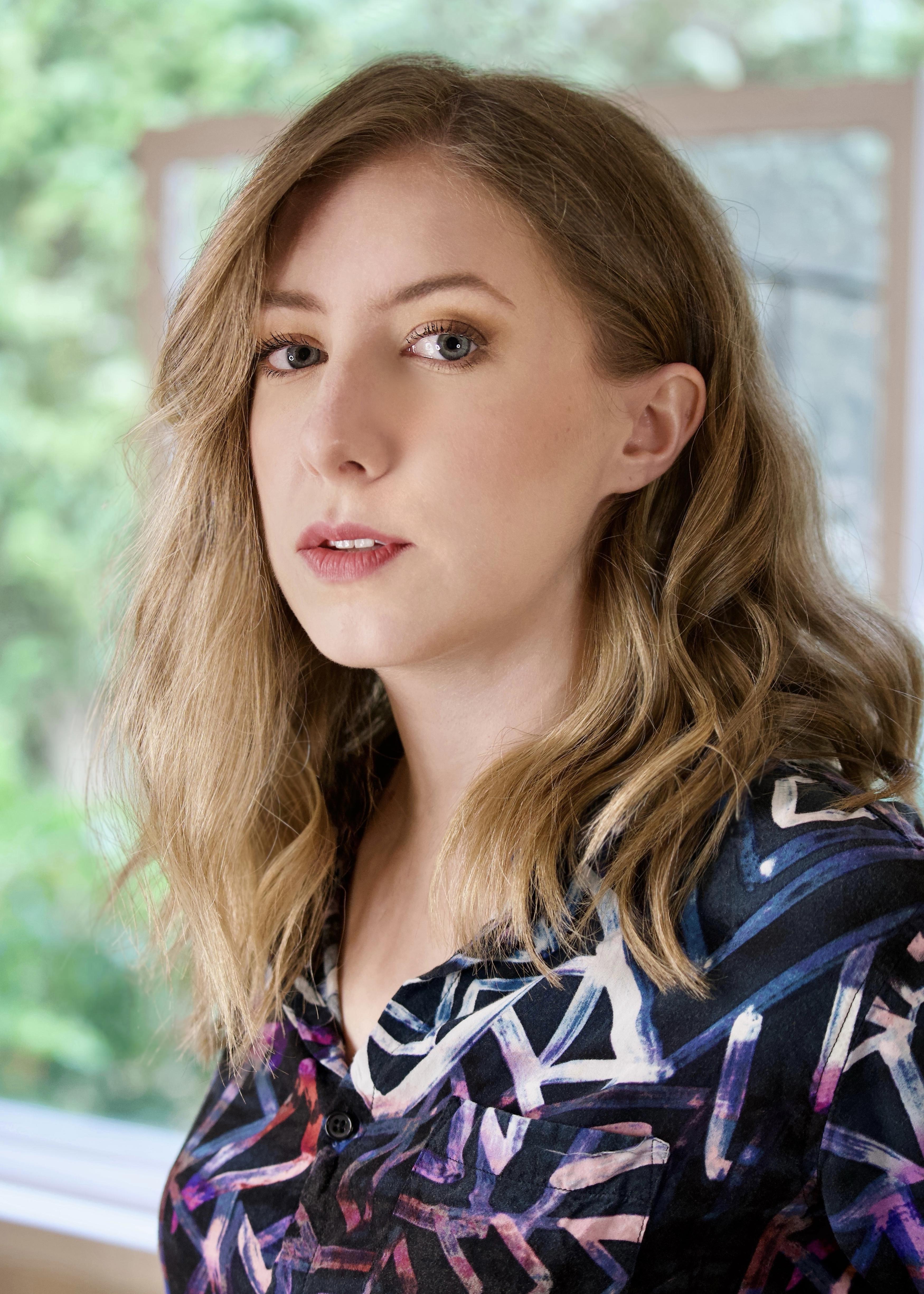 actor Aimbree Lauren large photo