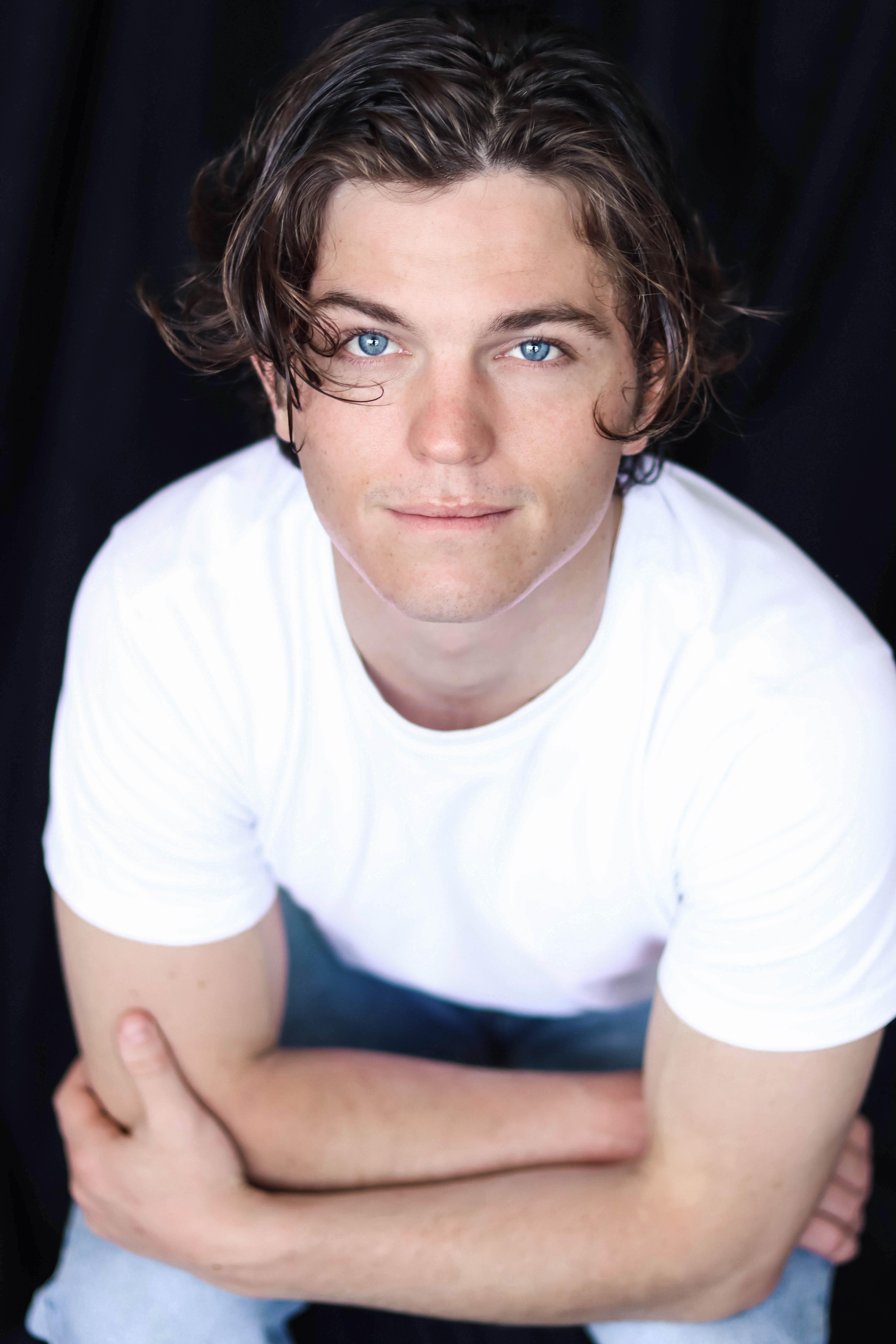 actor Tom Russell large photo