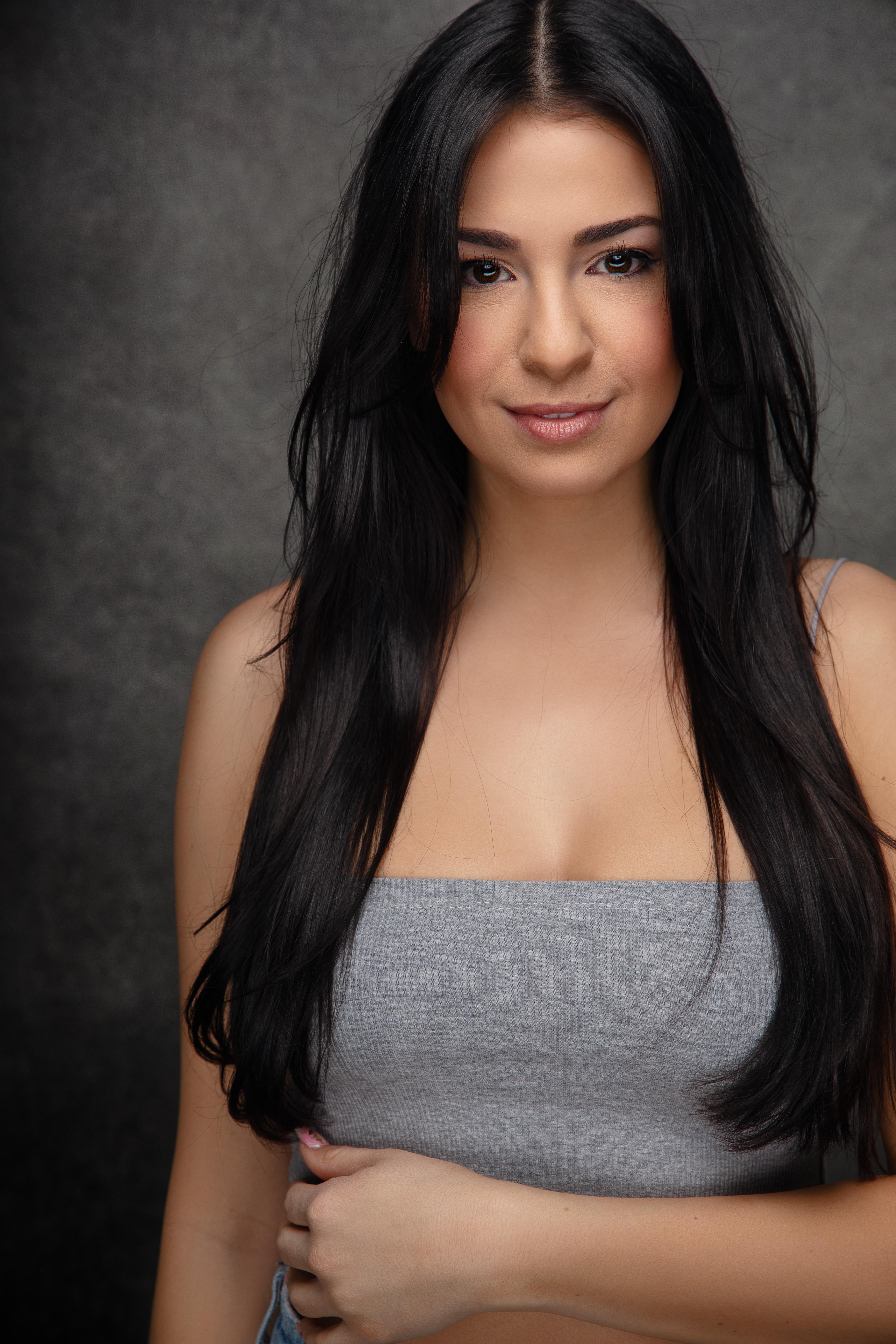 actor Julia Small large photo