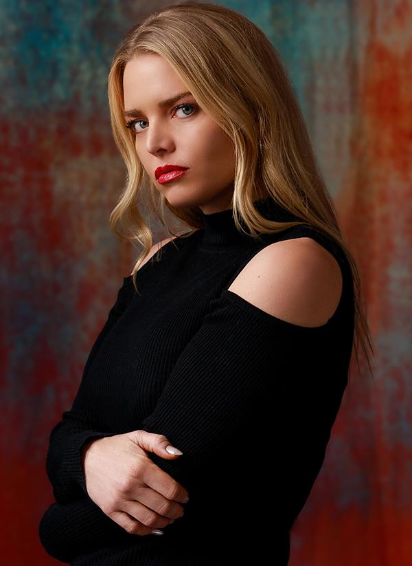 actor Kiersten Hall large photo