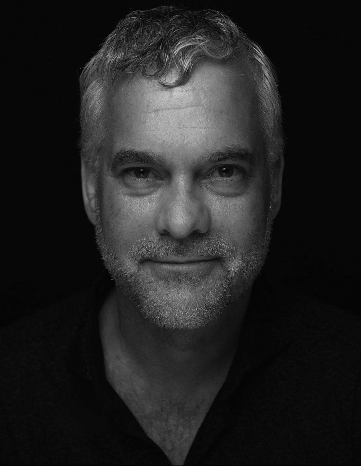 actor Robert Underwood large photo