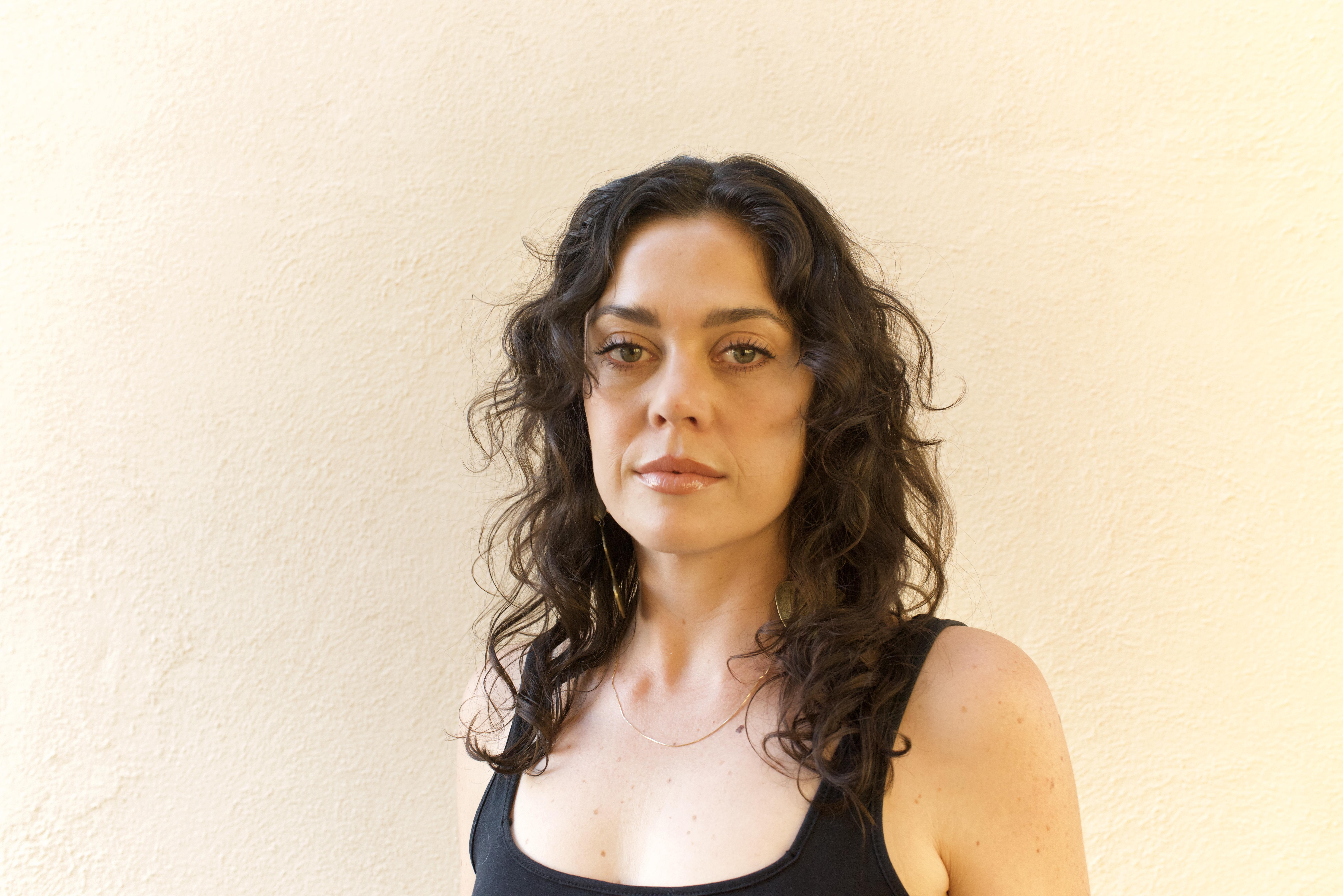 actor Mariel Neto large photo