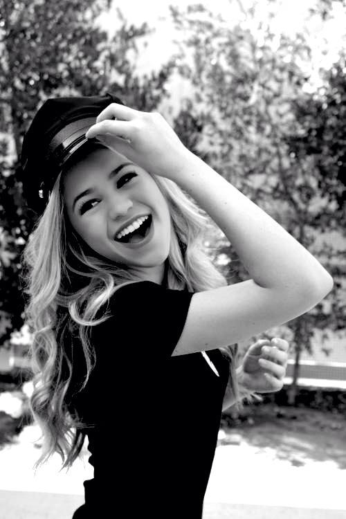 actor Heather Hopkins large photo