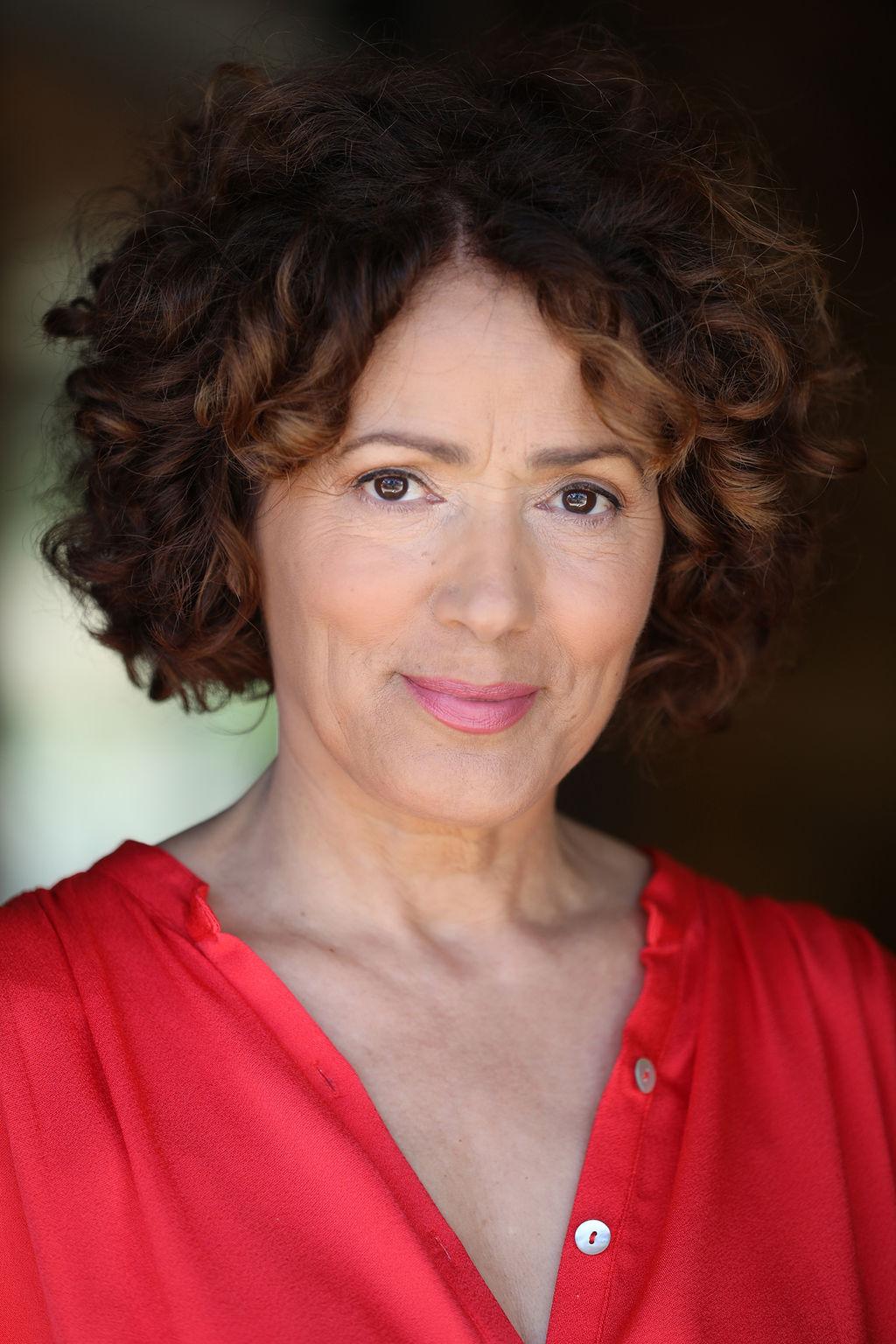 actor Nicola Bertram large photo