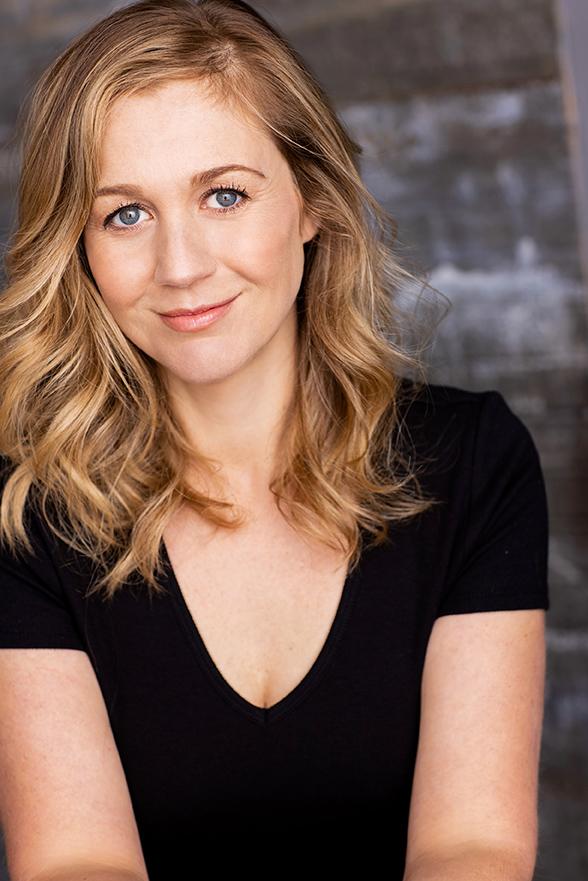 actor Julia Lehman large photo