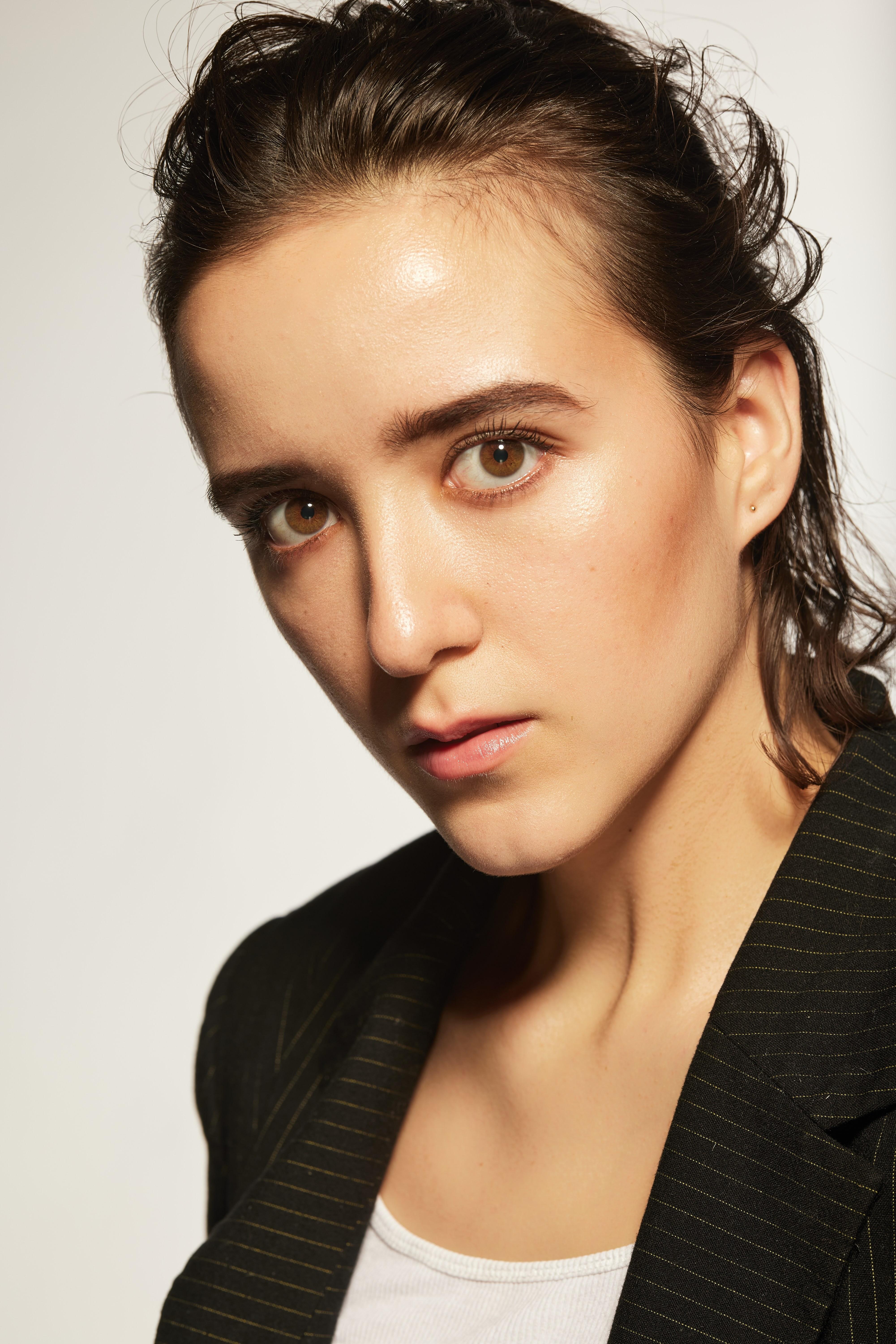 actor Abby Corrigan large photo