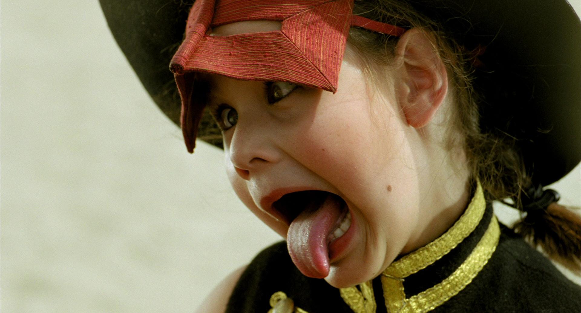 actor Catinca Untaru large photo