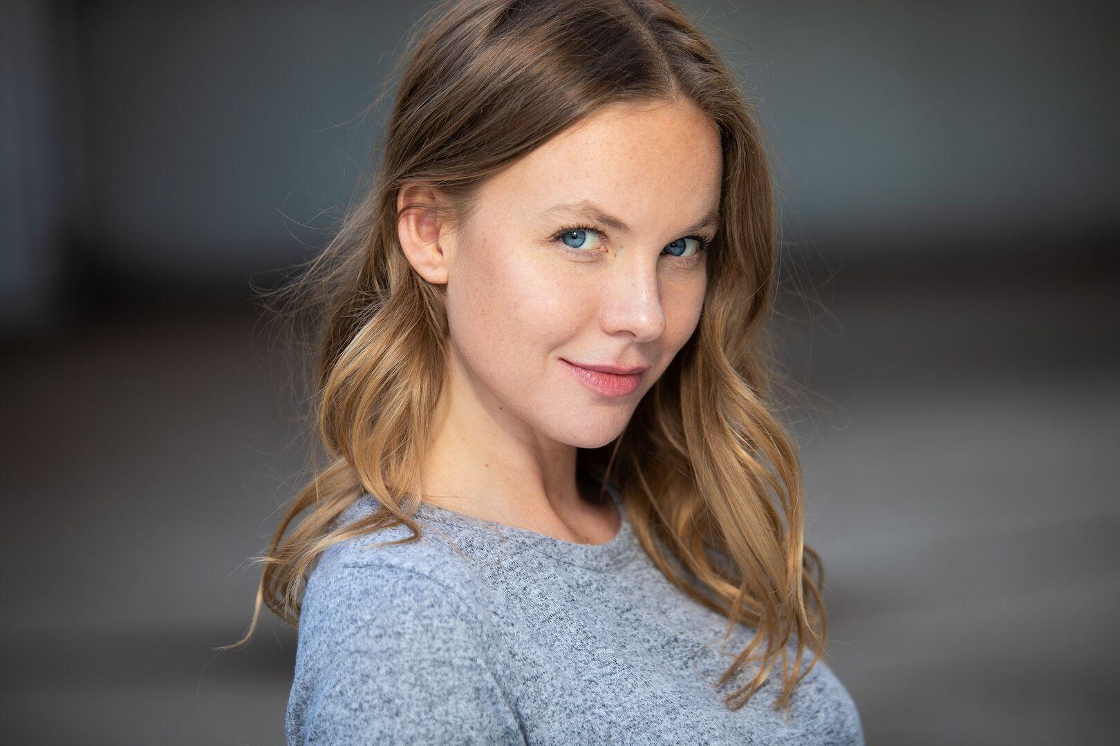 actor Kate Tumanova large photo