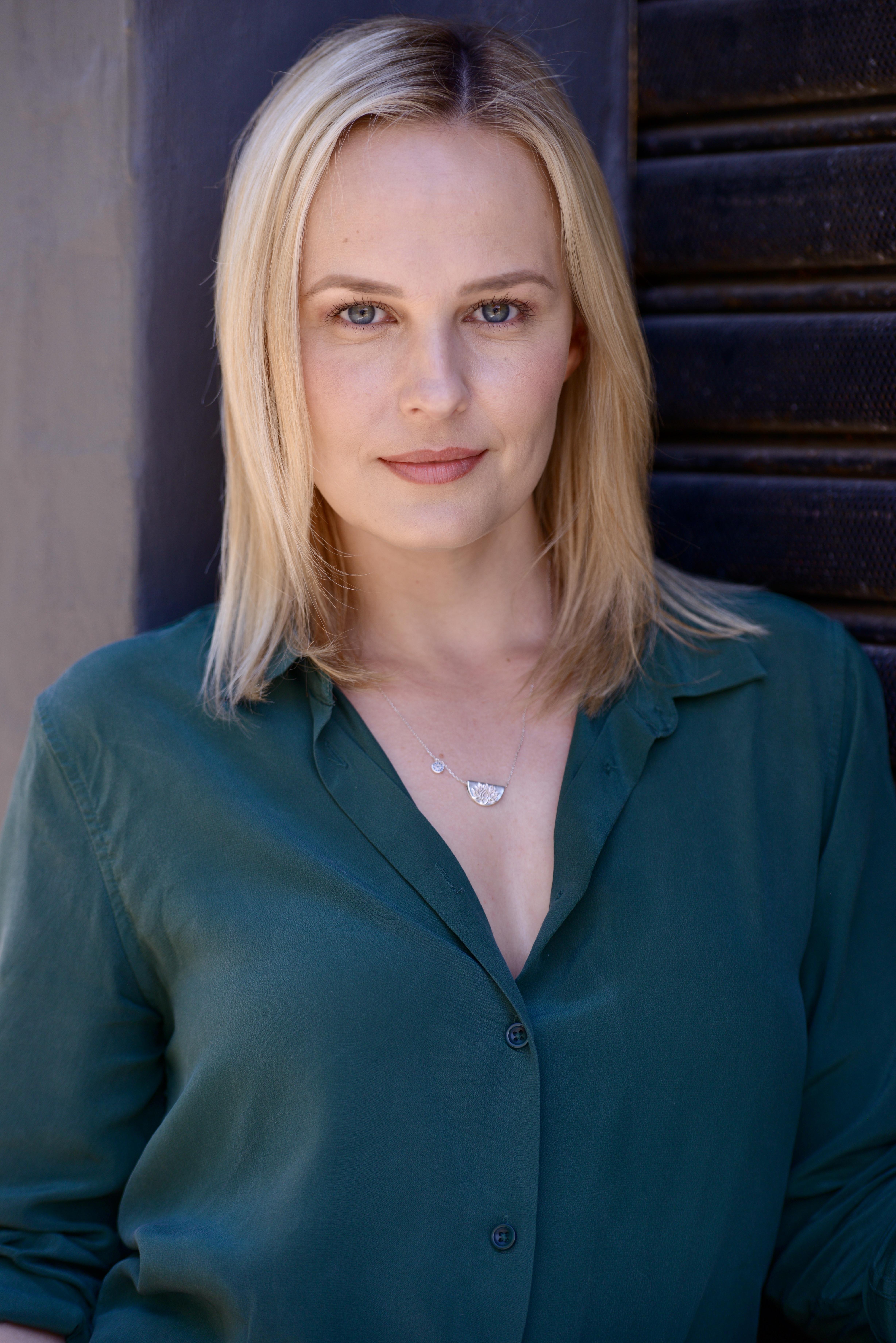 actor Jacqui Duncan large photo