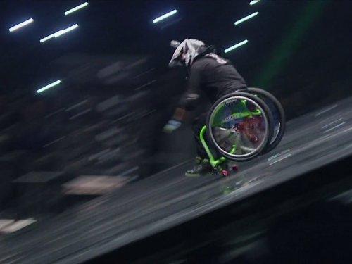 actor Aaron Fotheringham large photo